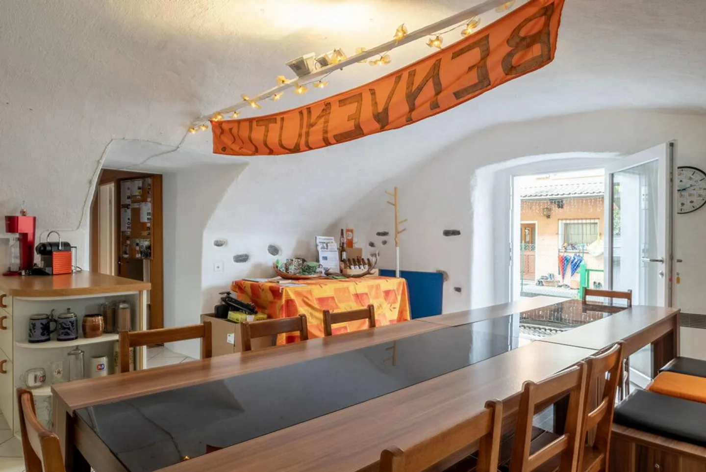 CUGNASCO - Mehrfamilienhaus mit großzügigen Wohnräumen - Foto 10 von 13