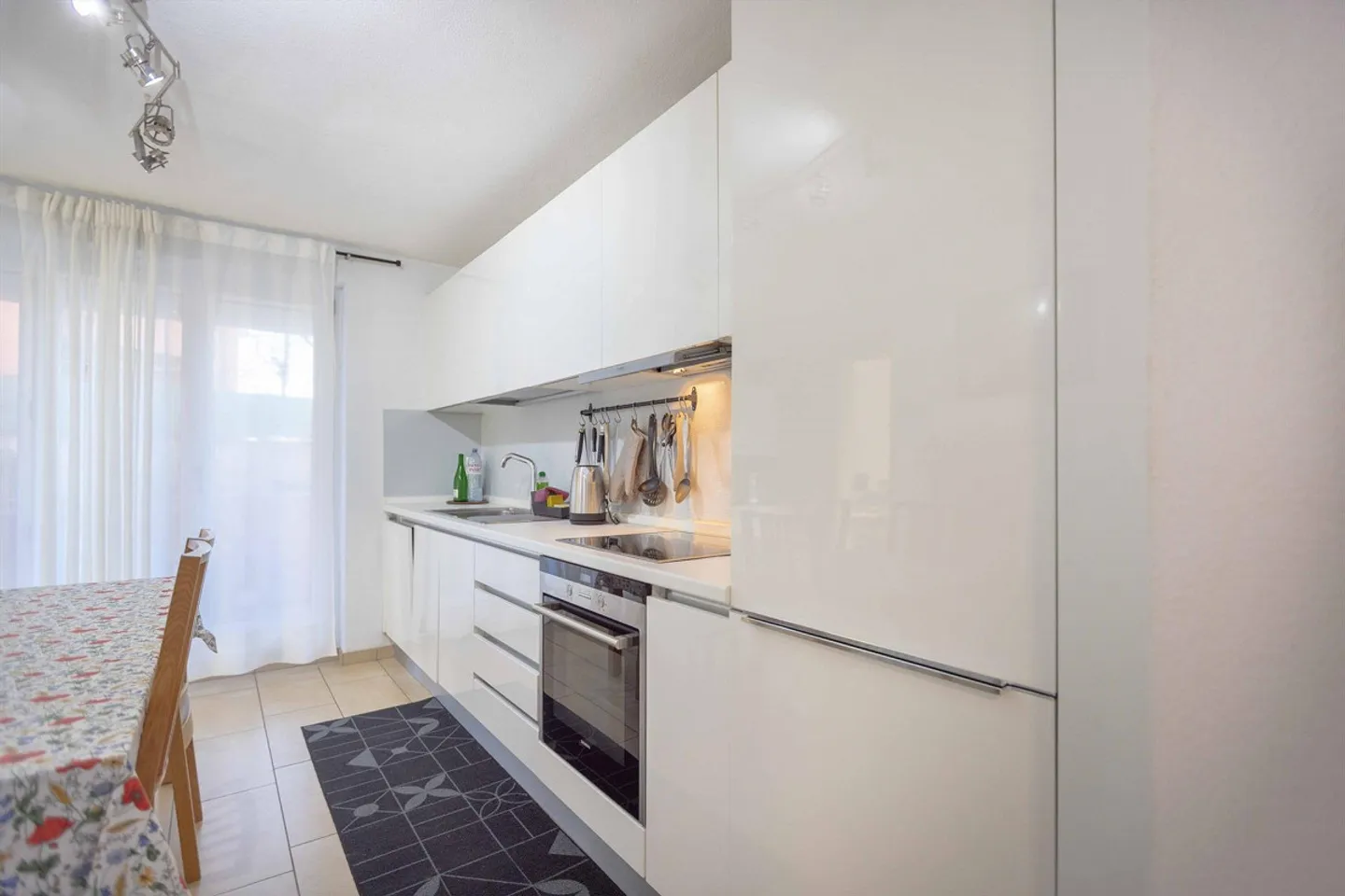 Beautiful 2.5-room apartment with garden and balcony in Davesco Soragno - Photo 2 of 10