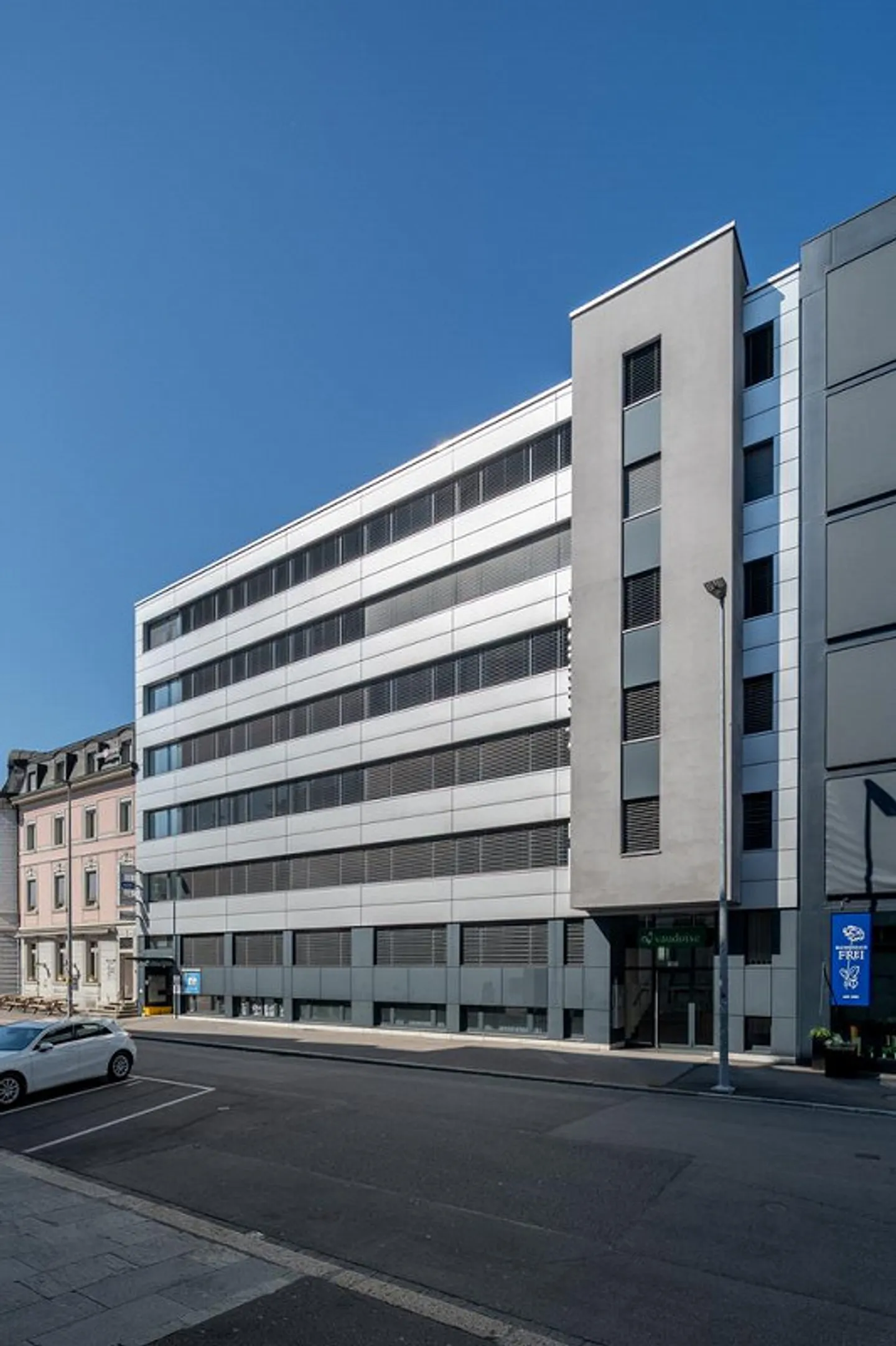 Il tuo studio vicino alla stazione ferroviaria - Foto 1 di 3