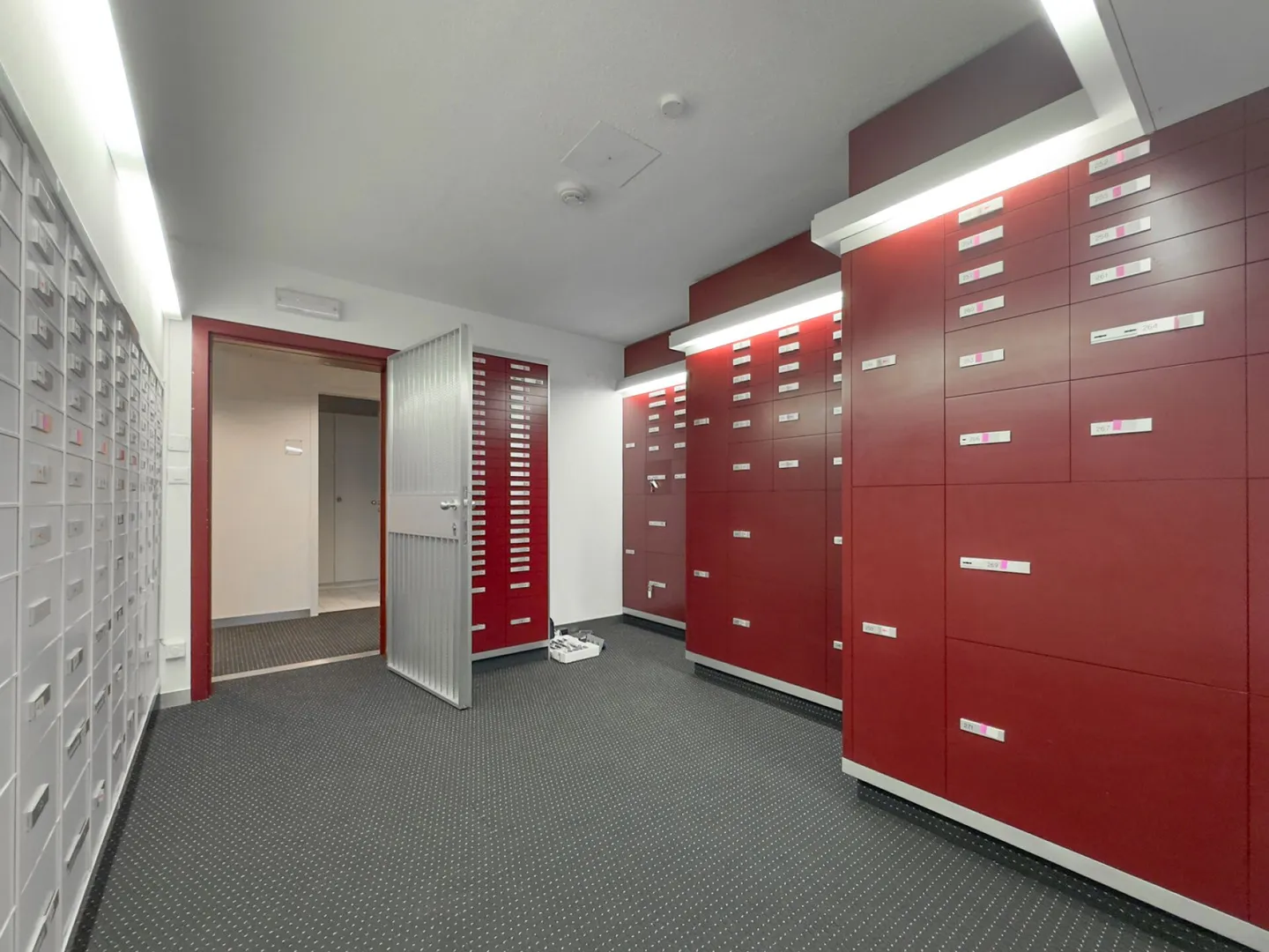 Surface commercial au rez idéalement situé au centre-ville de Monthey. - Photo 7 sur 9