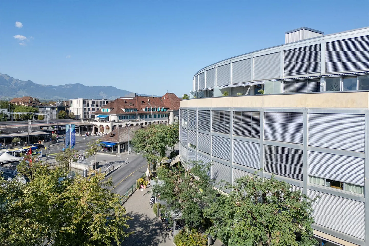 Studio centrale - Ideale per vivere o per un'attività tranquilla - Foto 3 di 13