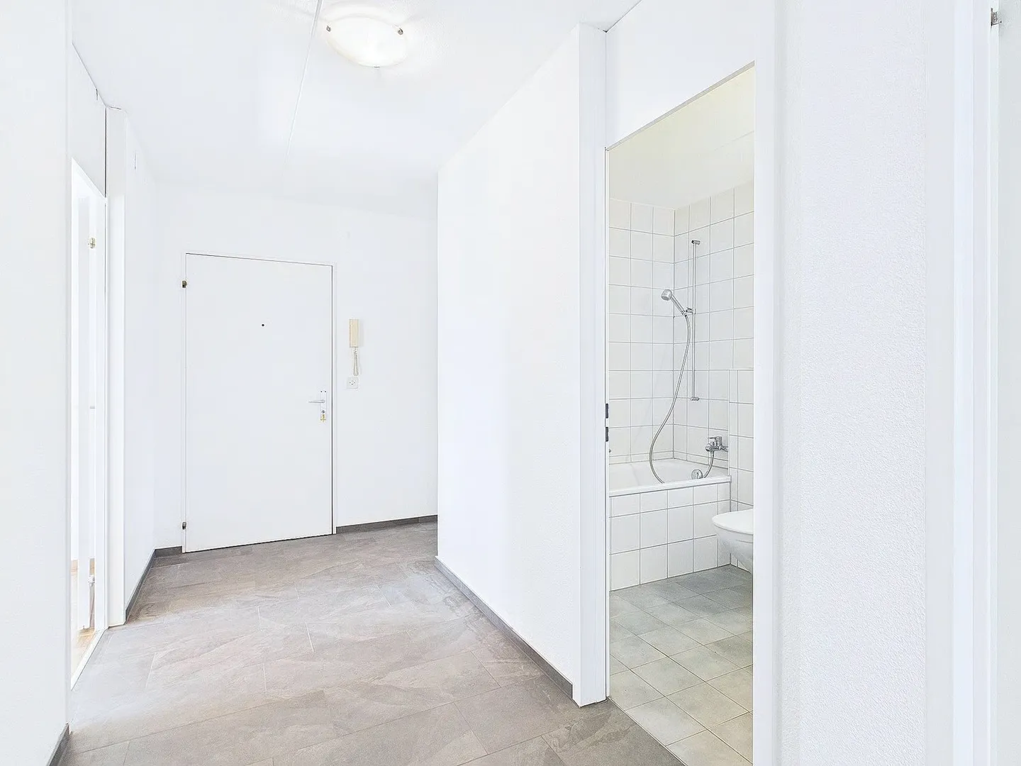 Appartement de 3 pièces dans un emplacement familial - Photo 5 sur 9
