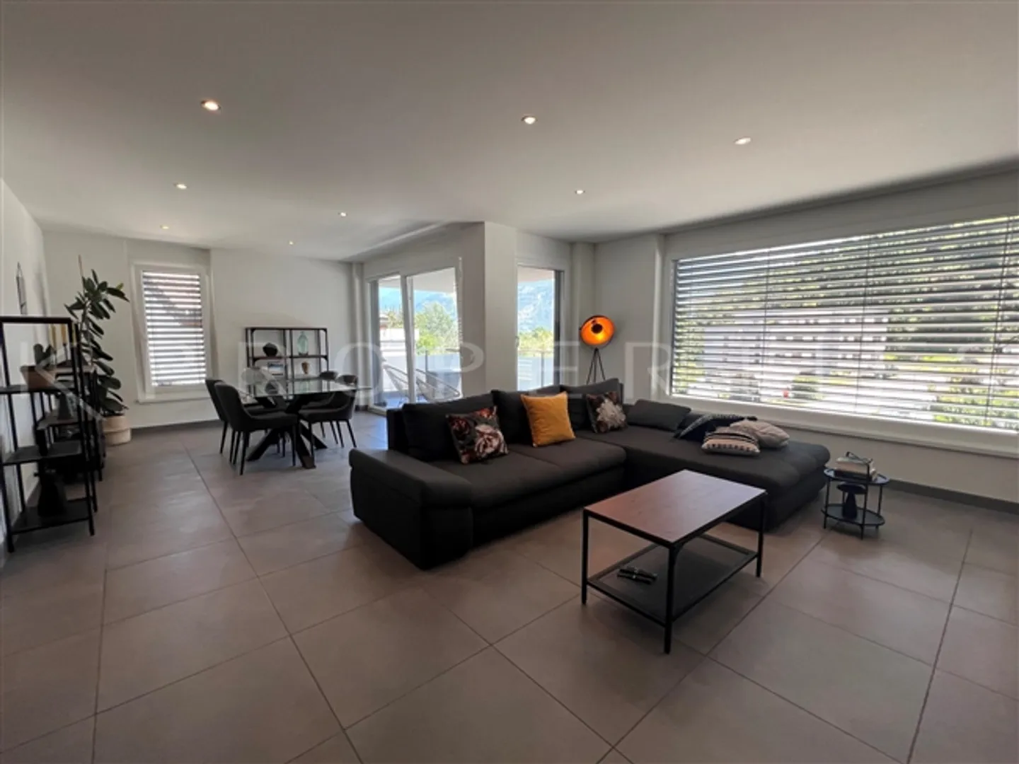 4.5 Room Apartment with Large South Balcony - Sion - Photo 1 of 1