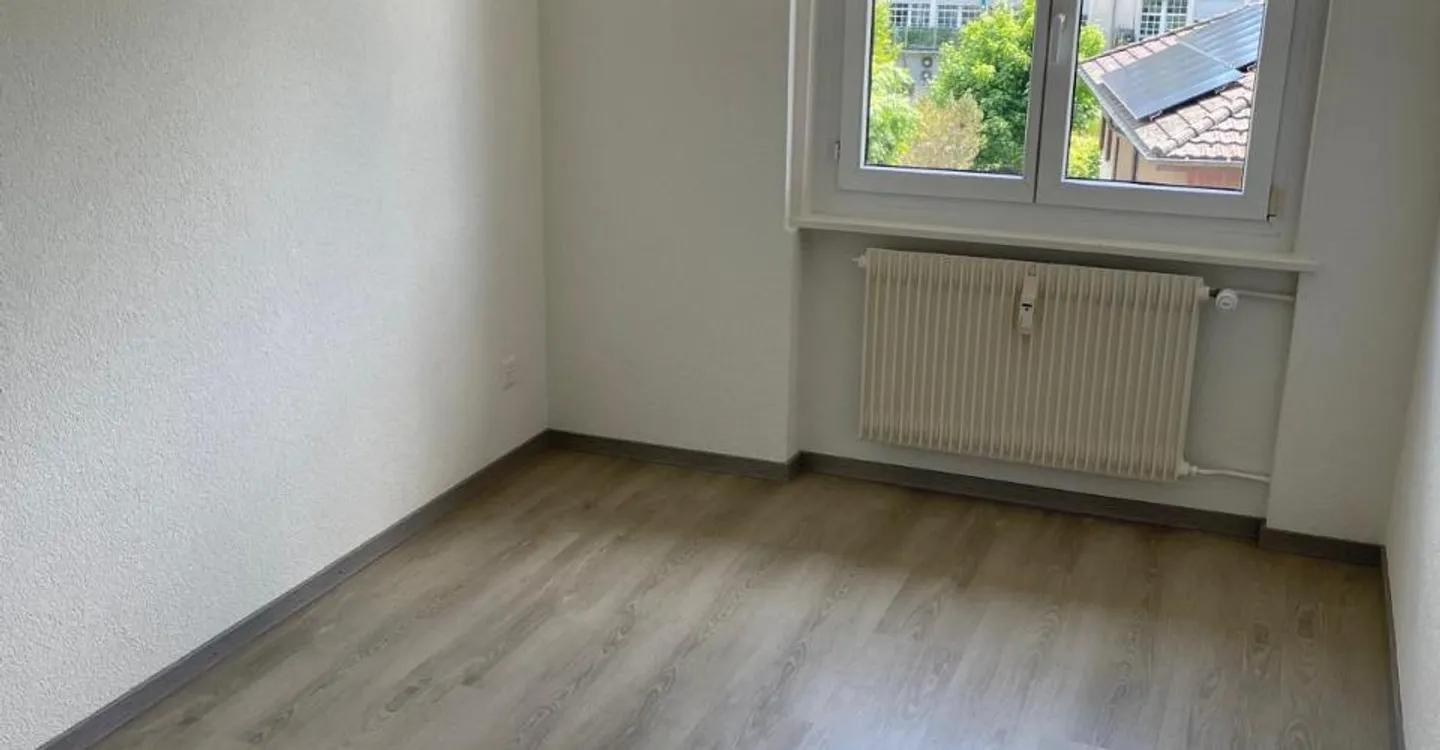 Zu vermieten: 4-Zimmer-Wohnung mit Balkon - Pont 10, Tramelan - Foto 4 von 6