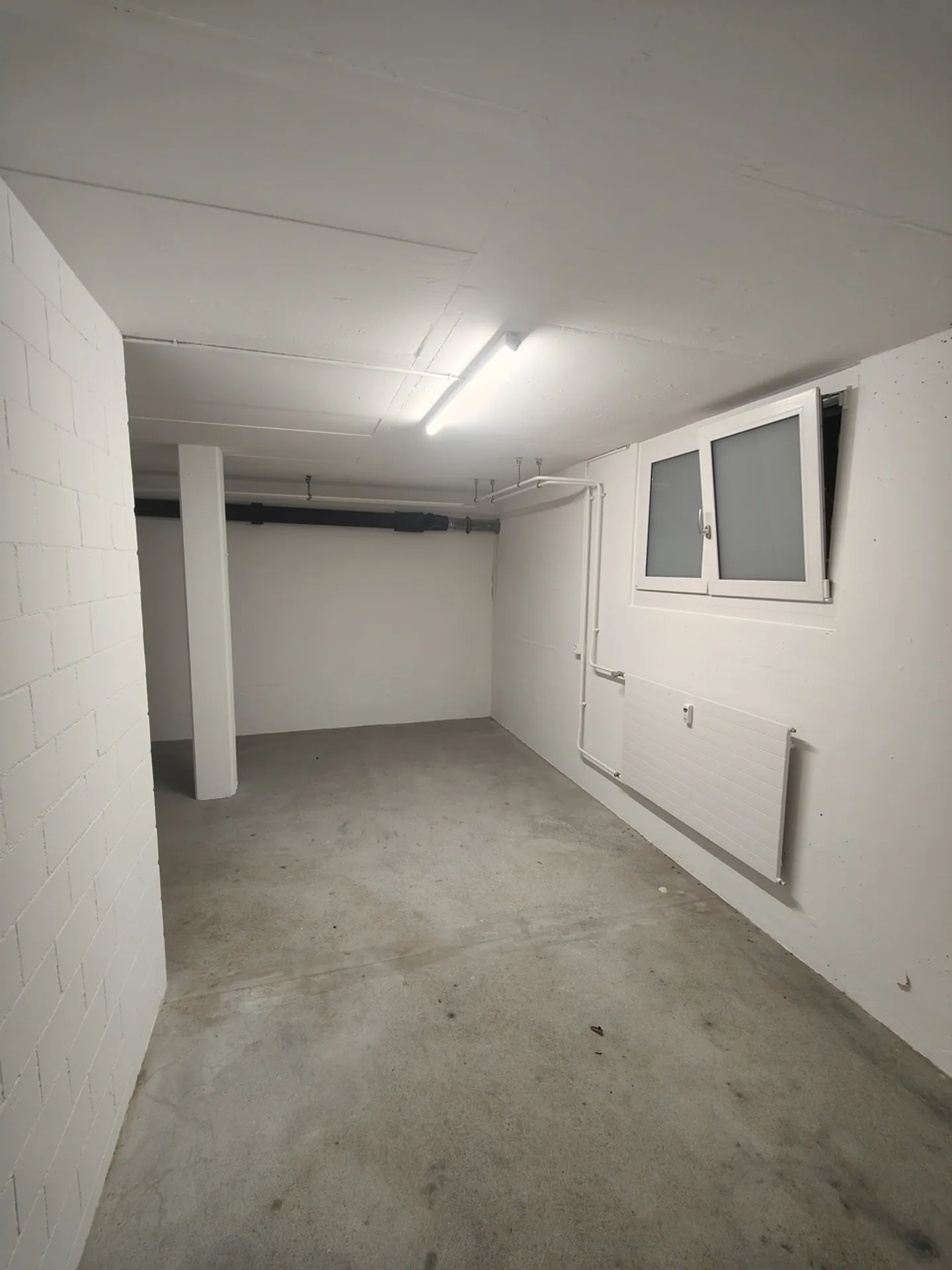 23.7m2 Salle de stockage Suhr - Gönhardweg 11A (DISPONIBLE À PARTIR DU 10.1.26) - Photo 4 sur 13