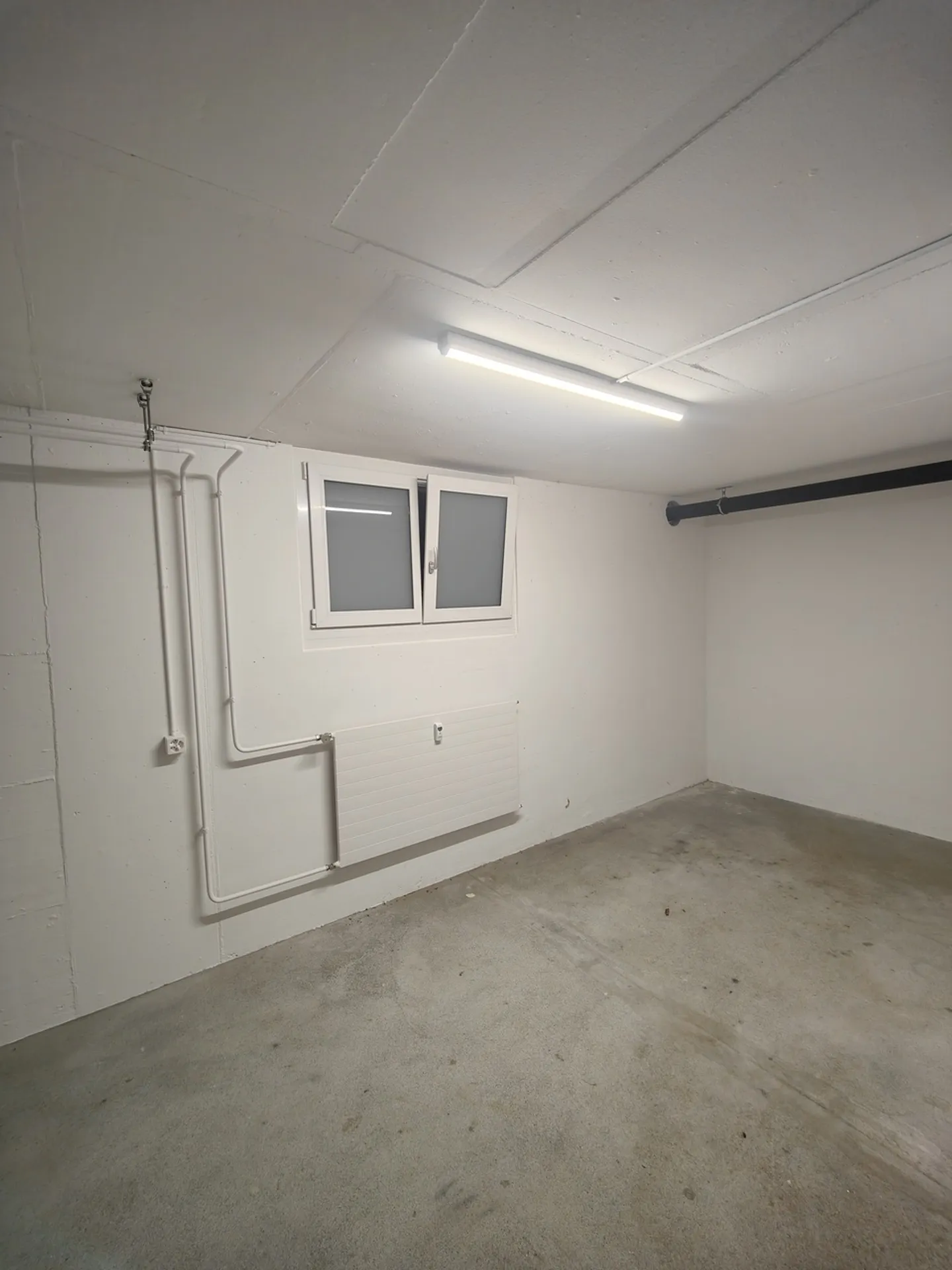 23.7m2 Salle de stockage Suhr - Gönhardweg 11A (DISPONIBLE À PARTIR DU 10.1.26) - Photo 2 sur 13