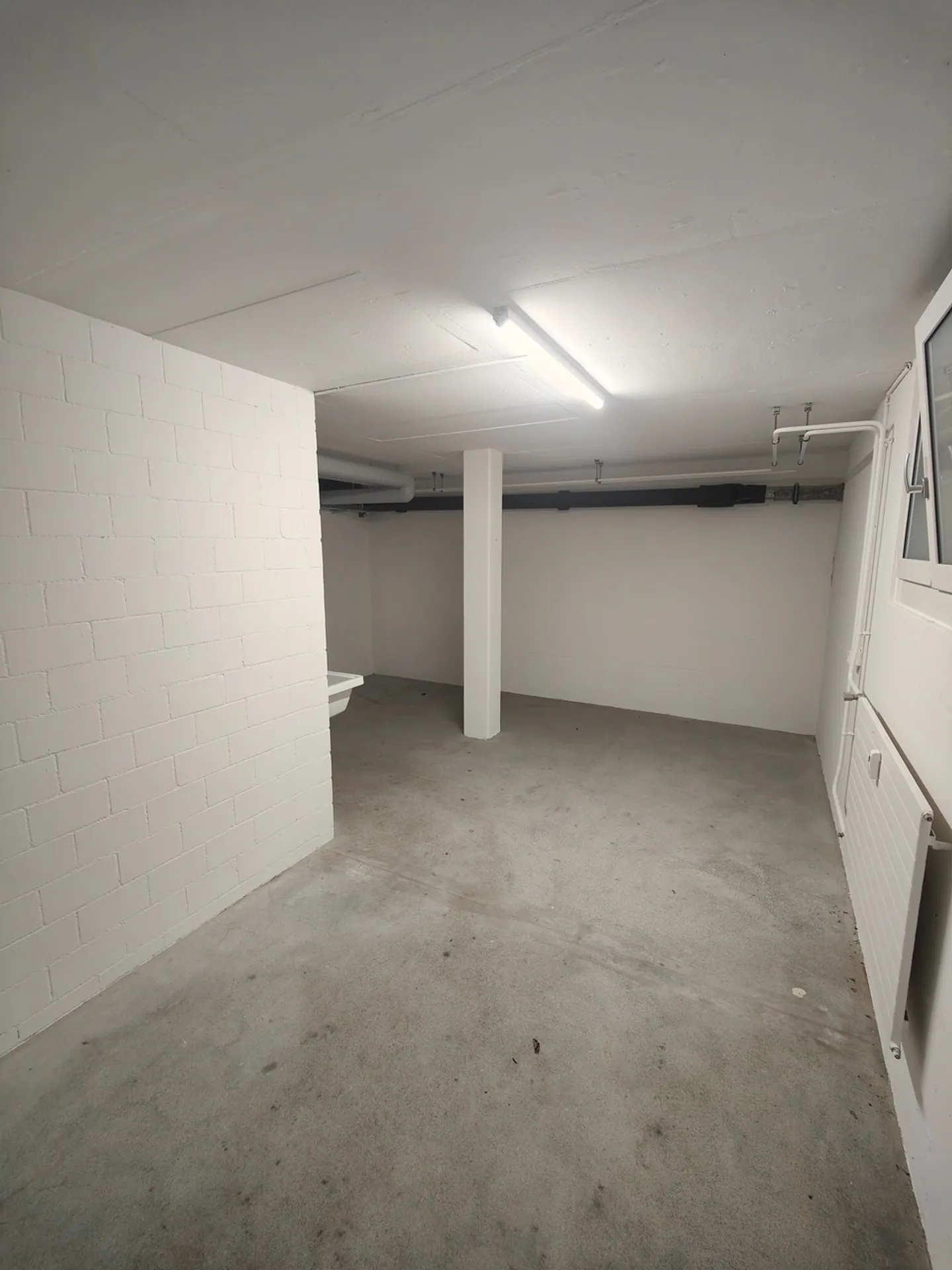 23.7m2 Salle de stockage Suhr - Gönhardweg 11A (DISPONIBLE À PARTIR DU 10.1.26) - Photo 7 sur 13