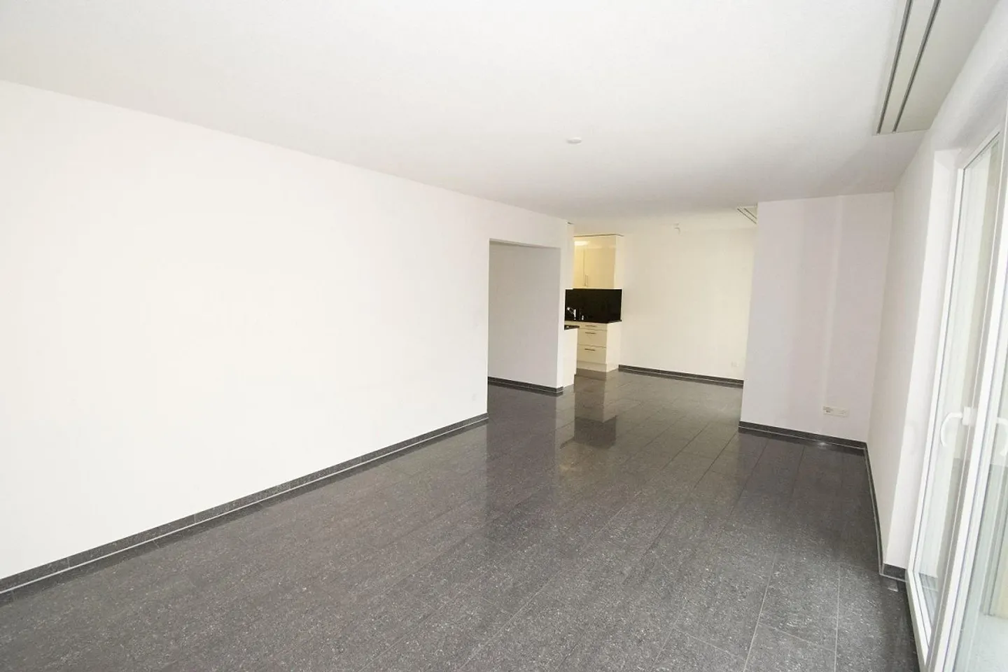 Moderne Wohnung in zentraler Lage - Foto 8 von 12