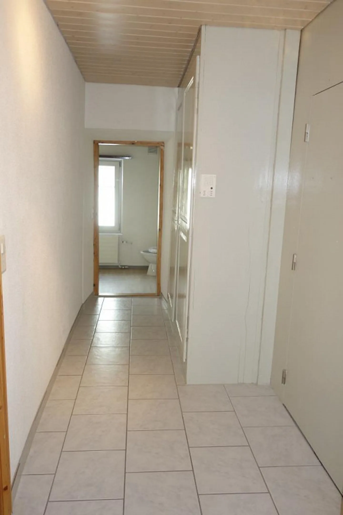 Subaffittuario per appartamento di 3 stanze 1'090.-Fr. - Foto 8 di 8