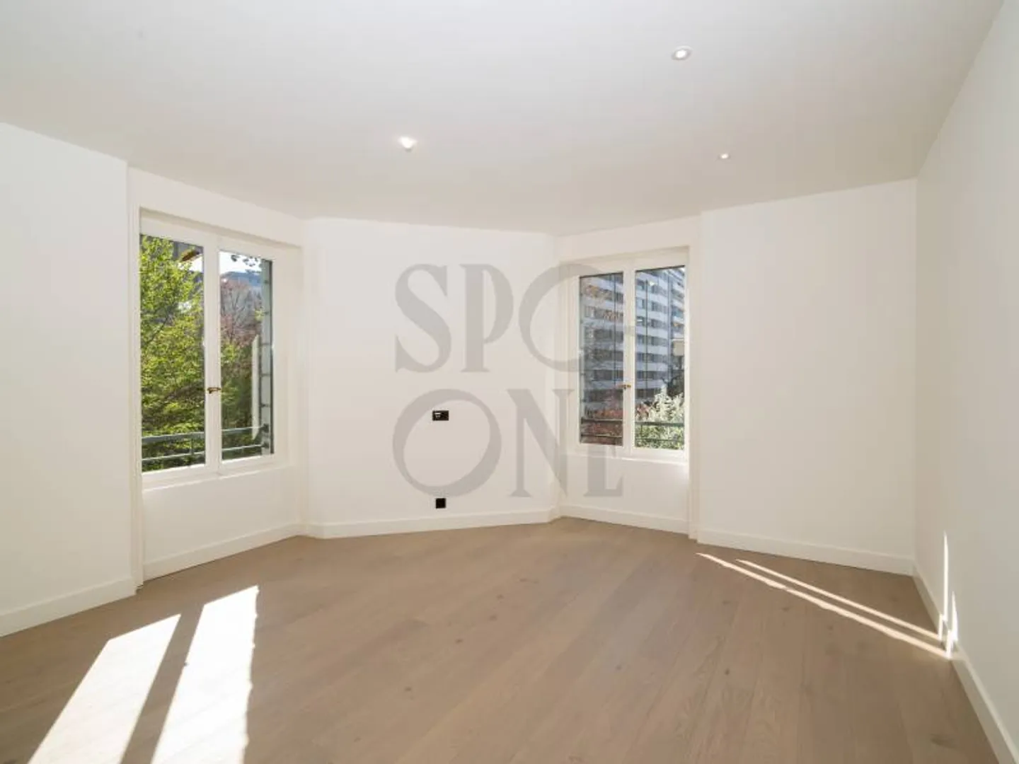 8-room apartment - Photo 11 of 12
