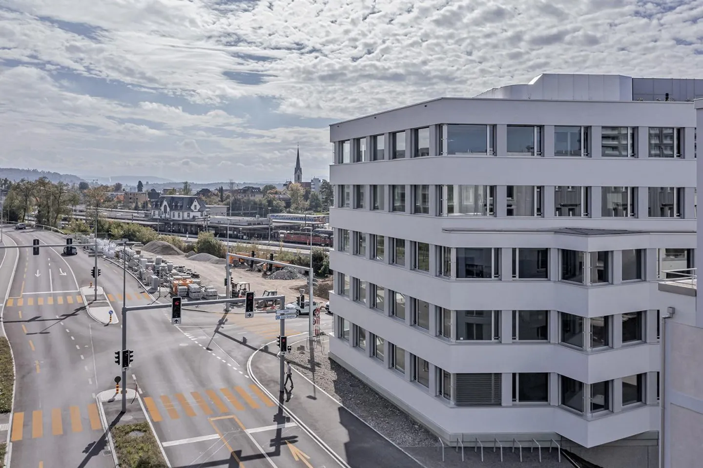 Spazi commerciali flessibili da 200 a 730 m² per piano - Foto 2 di 2