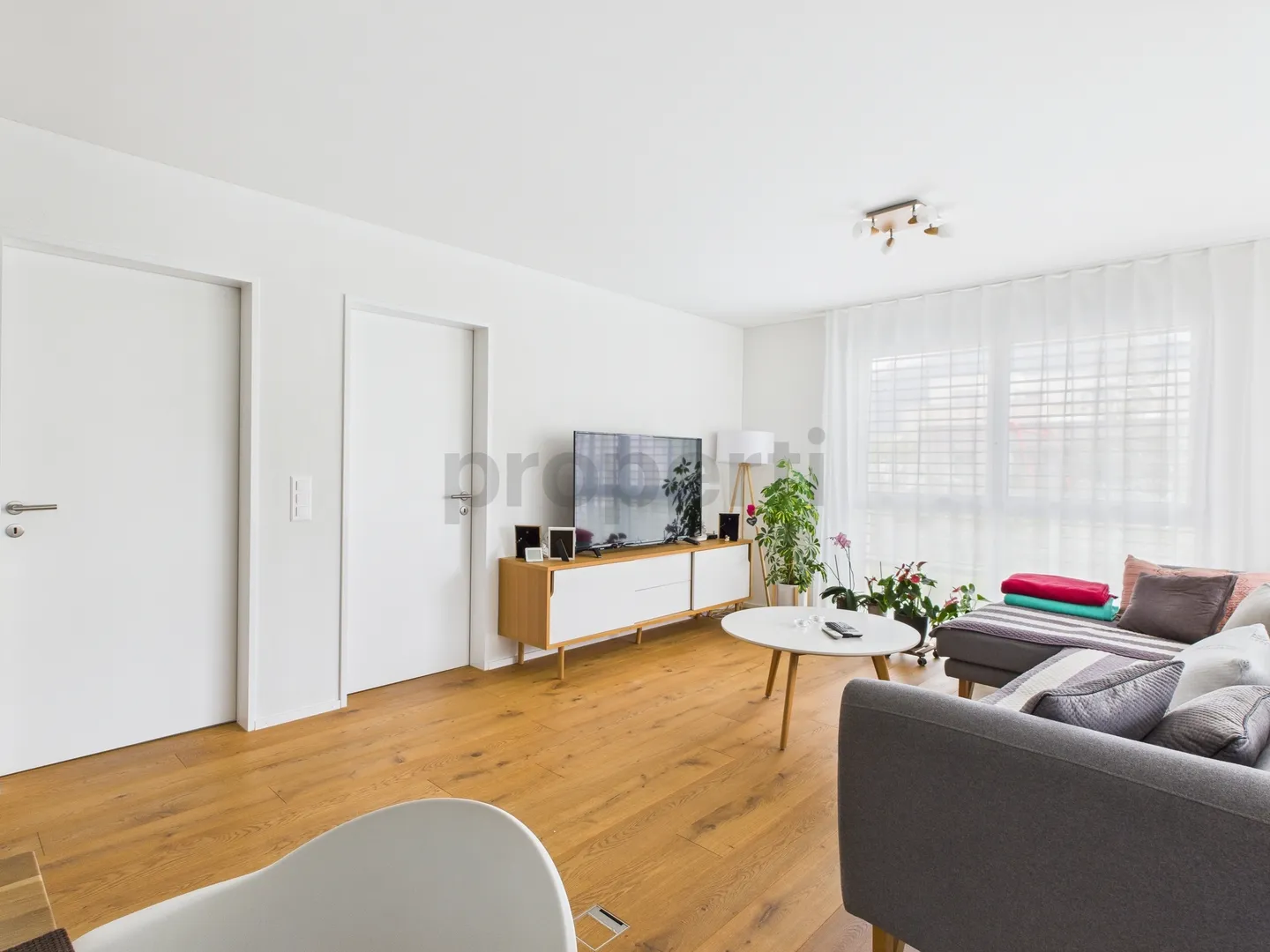 Wohnung kaufen - Foto 1 von 8