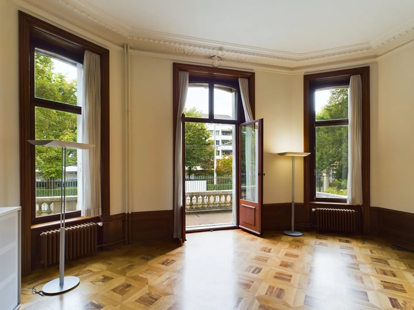 Bureau noble dans la villa historique St. Alban - au cœur de Bâle ! - Photo 1 sur 8