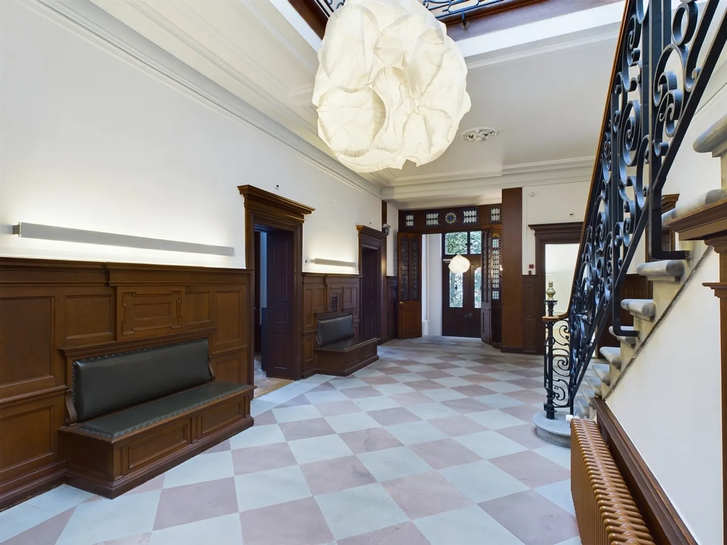 Bureau noble dans la villa historique St. Alban - au cœur de Bâle ! - Photo 2 sur 8