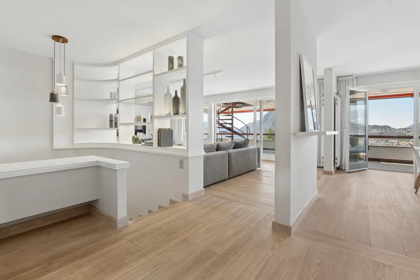 Attique duplex avec vue dominante sur le lac de Lugano - Photo 9 sur 14