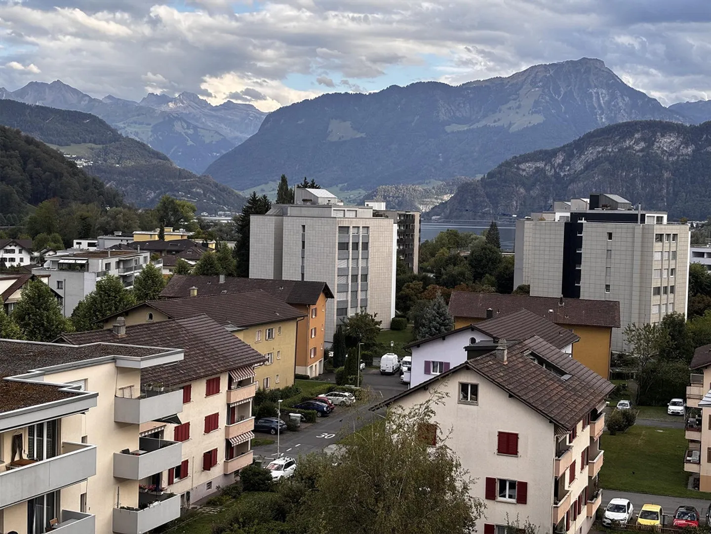 Appartamento attico esclusivo con vista sul Pilatus e sul lago - Foto 1 di 10