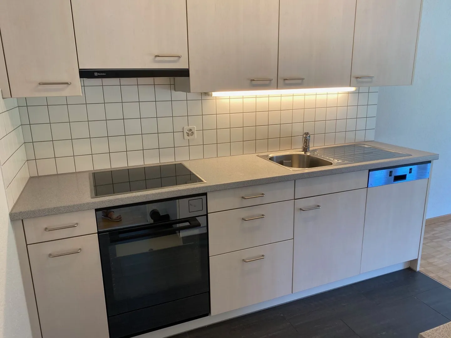 Grosszügige Wohnung mit Balkon - Foto 3 von 11