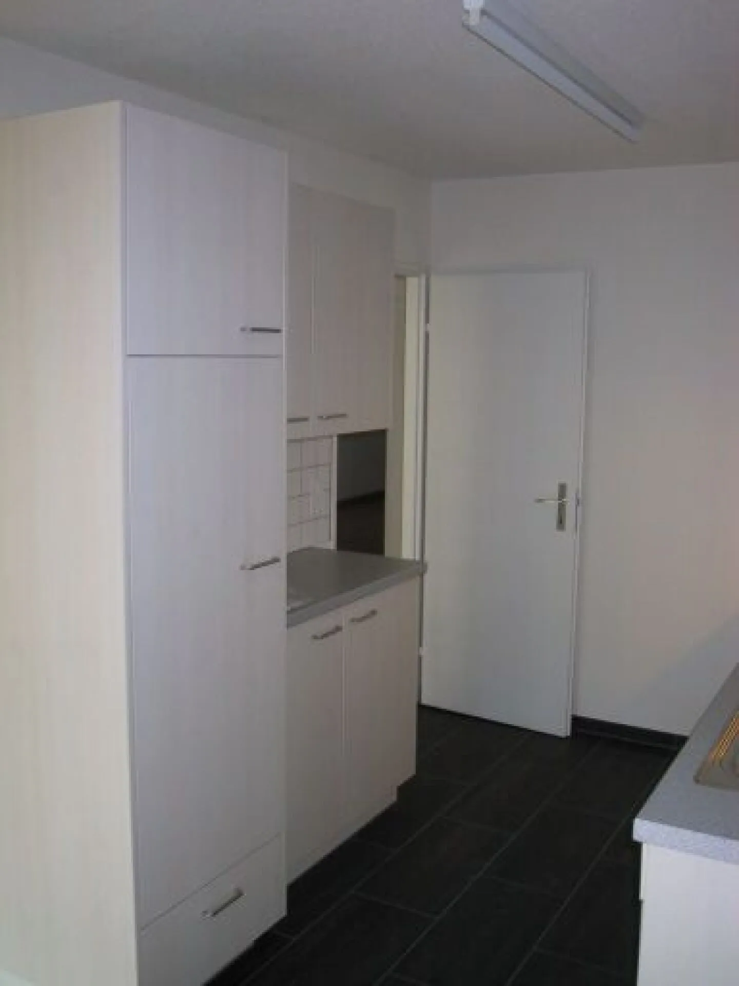 Grosszügige Wohnung mit Balkon - Foto 4 von 11