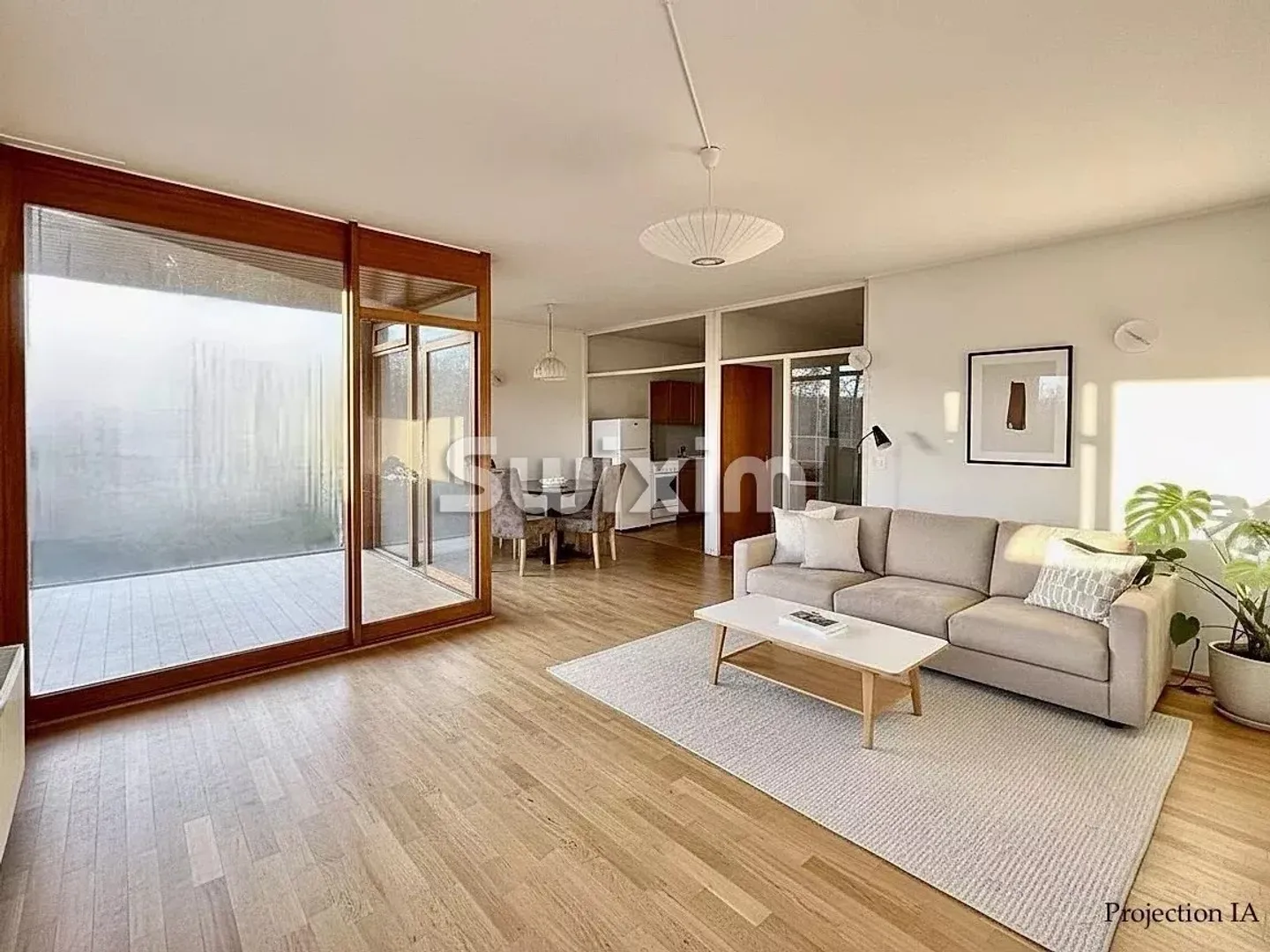 Bright 4-Room Apartment with Terrace - Photo 2 of 11