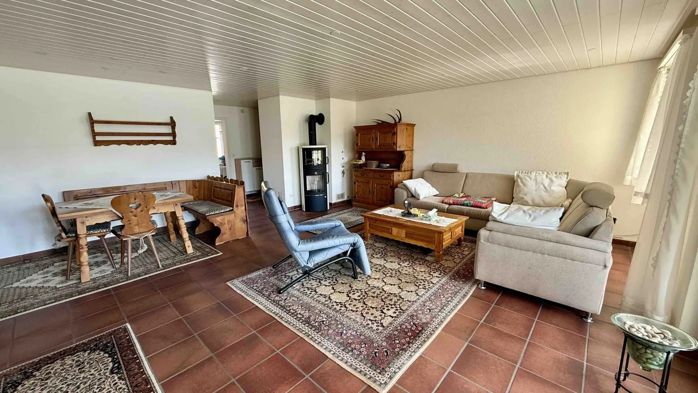 Vivre dans le vert : Appartement spacieux de 5,5 pièces à Erlen - Photo 8 sur 27