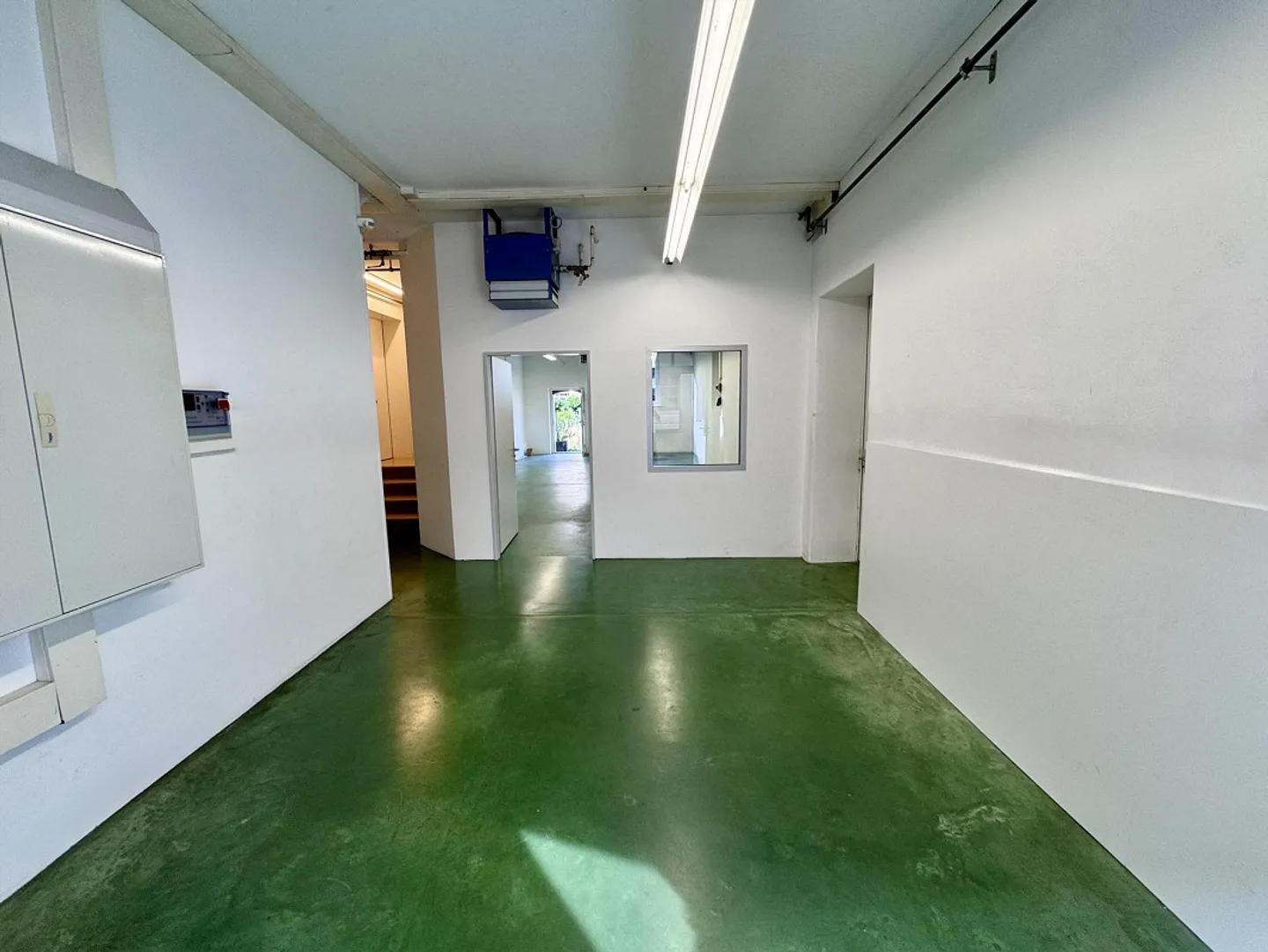 Commercial space with separate rooms and private seating area - Photo 3 of 13