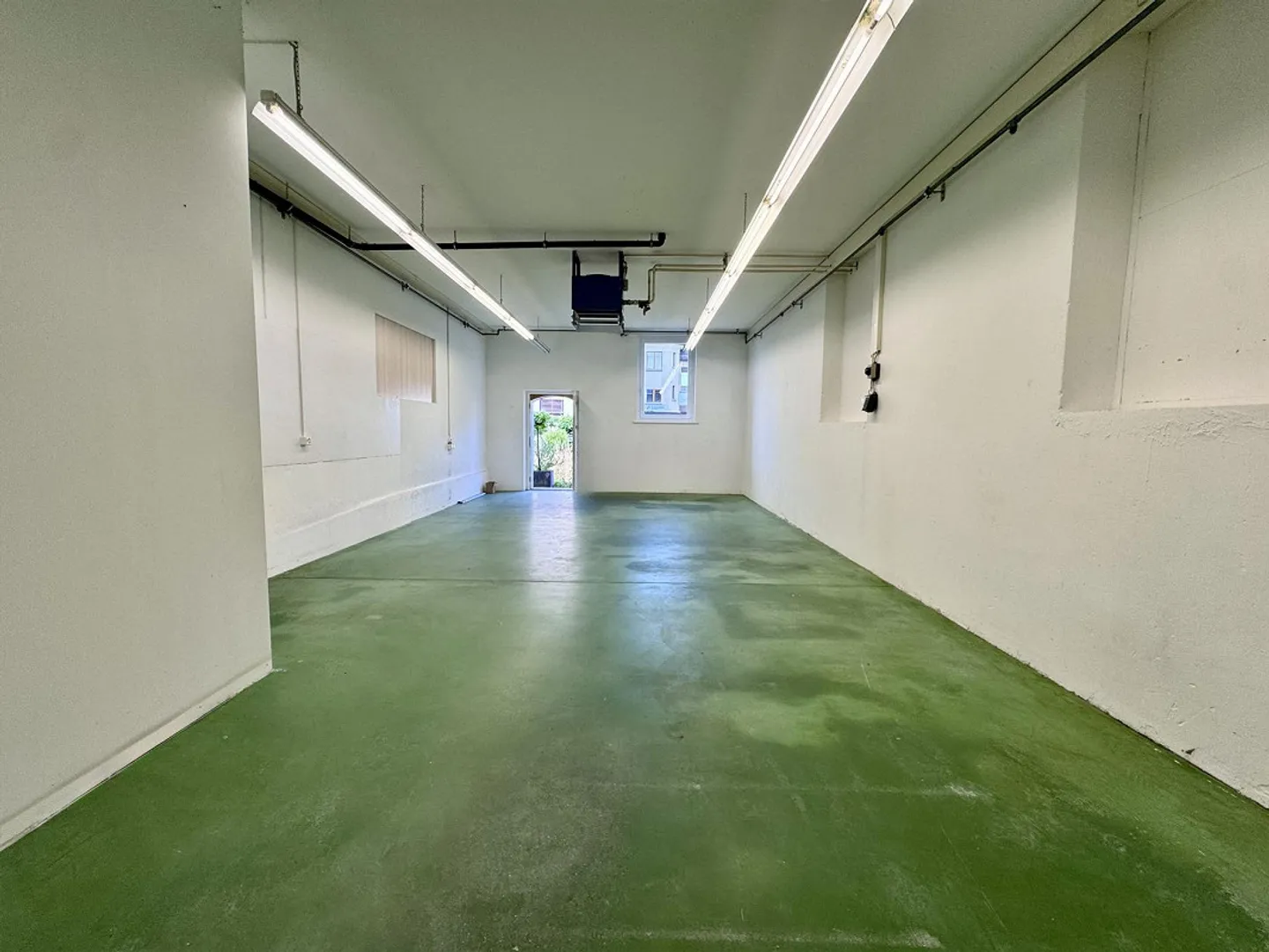 Commercial space with separate rooms and private seating area - Photo 5 of 13