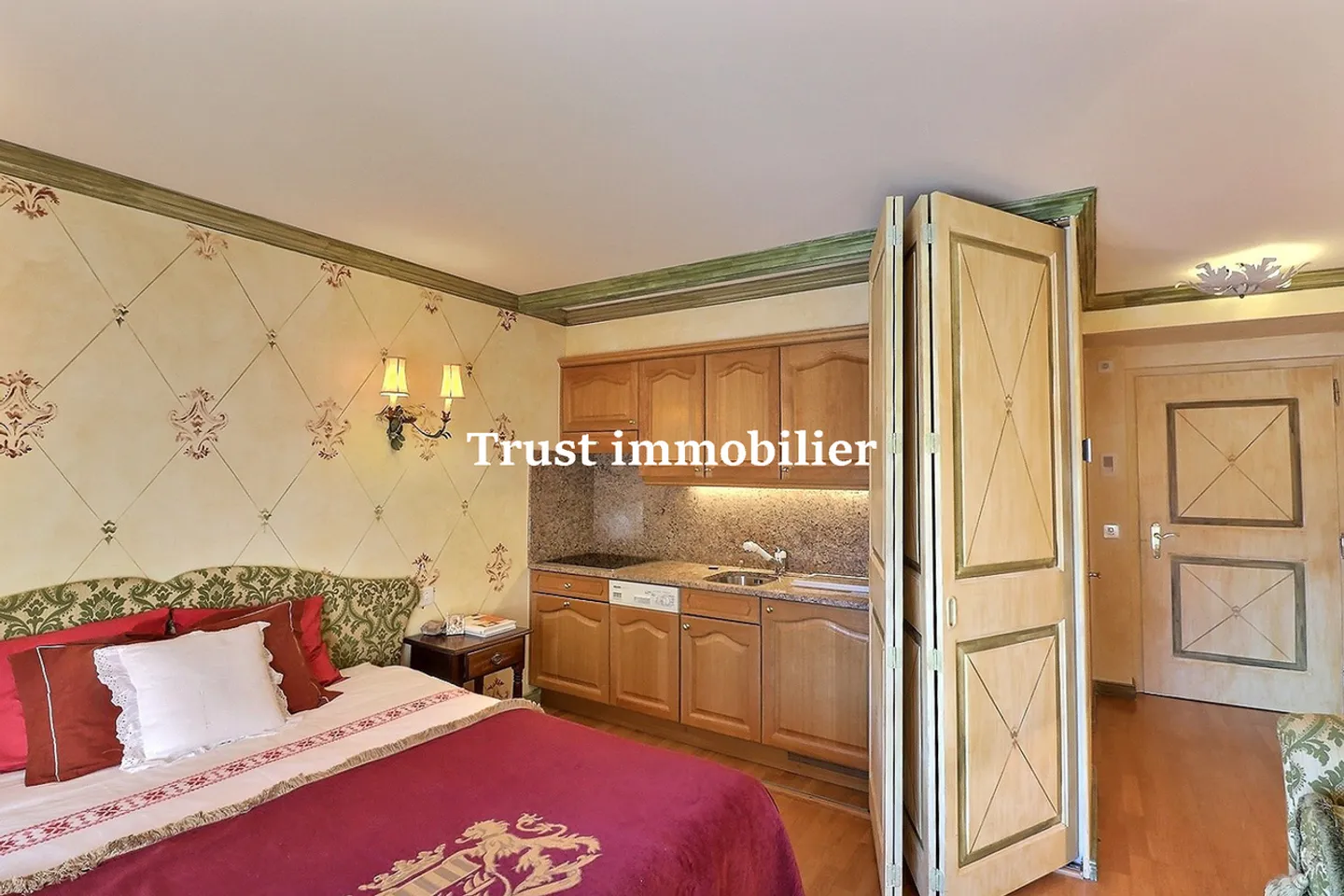 5057. Beautiful opportunity in a high-end residence in Plans-Mayens - Photo 3 of 11