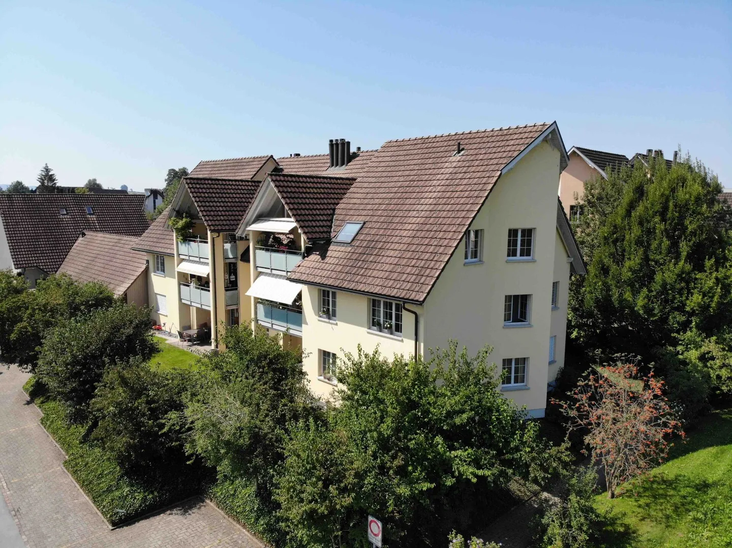 Vivre dans le vert : Appartement spacieux de 5,5 pièces à Erlen - Photo 25 sur 27