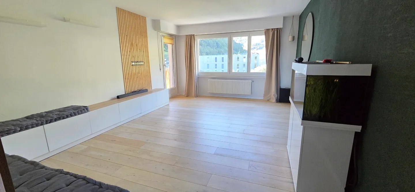 EXCLUSIVITY - 3.5 ROOMS RENOVATED - RUE DE SURFRÊTE - Photo 4 of 9