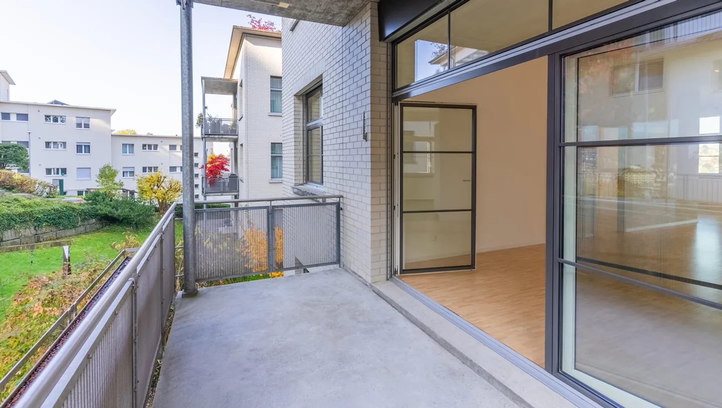 Luxurious Loft Apartment in the Heart of St. Gallen - Photo 3 of 6