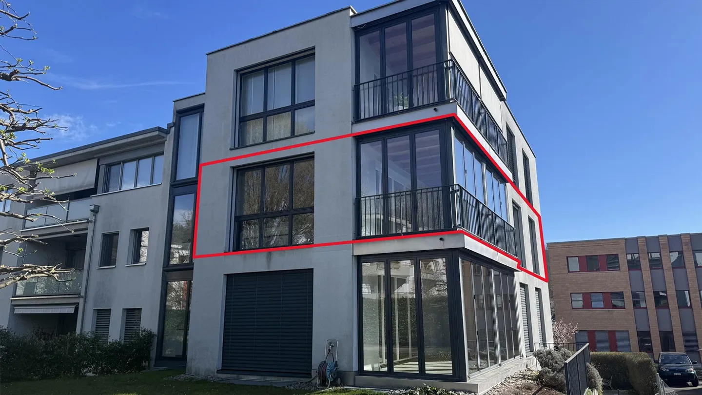 Appartamento di 4,5 stanze con giardino d'inverno e stanza hobby - Foto 1 di 16