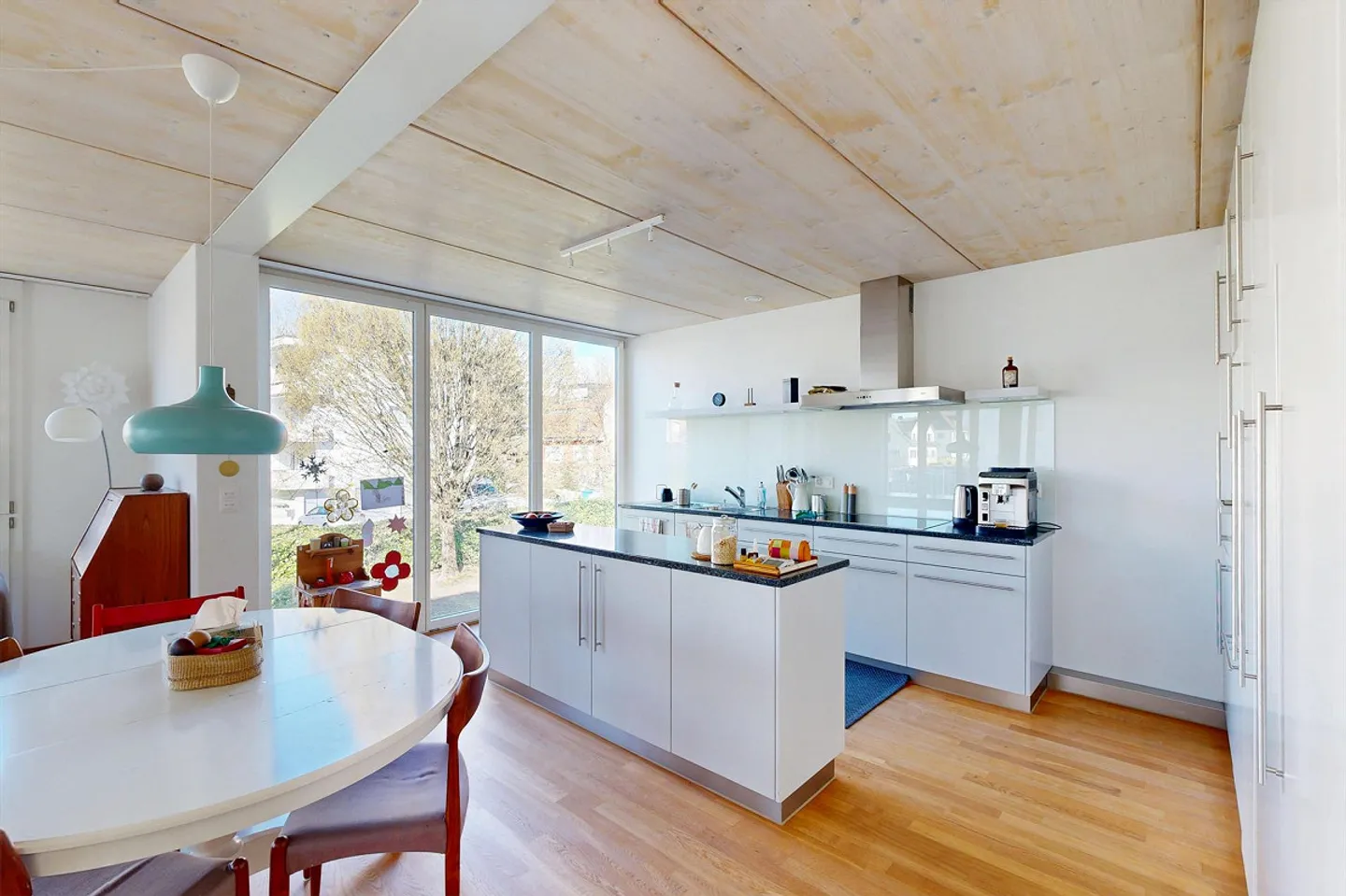 Appartamento di 4,5 stanze con giardino d'inverno e stanza hobby - Foto 11 di 16