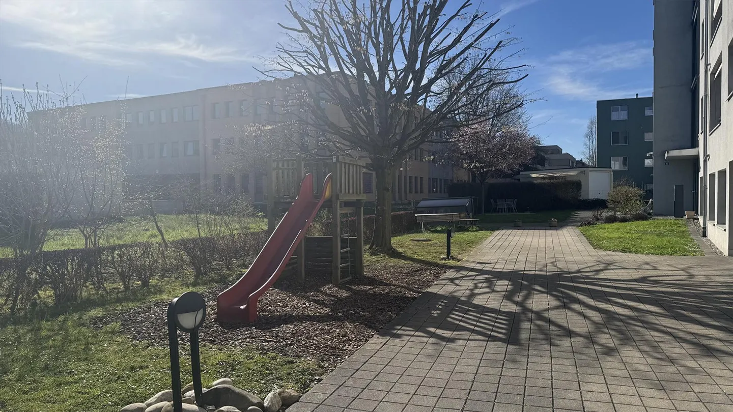 Appartamento di 4,5 stanze con giardino d'inverno e stanza hobby - Foto 16 di 16