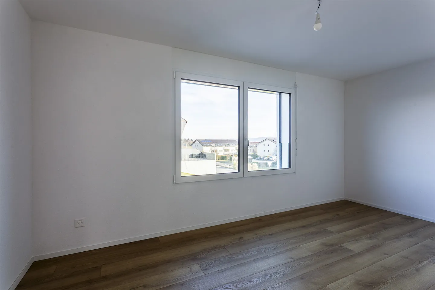 Appartement 4,5 pièces au 1er étage avec place de parking souterrain, unité 3 - Photo 6 sur 13