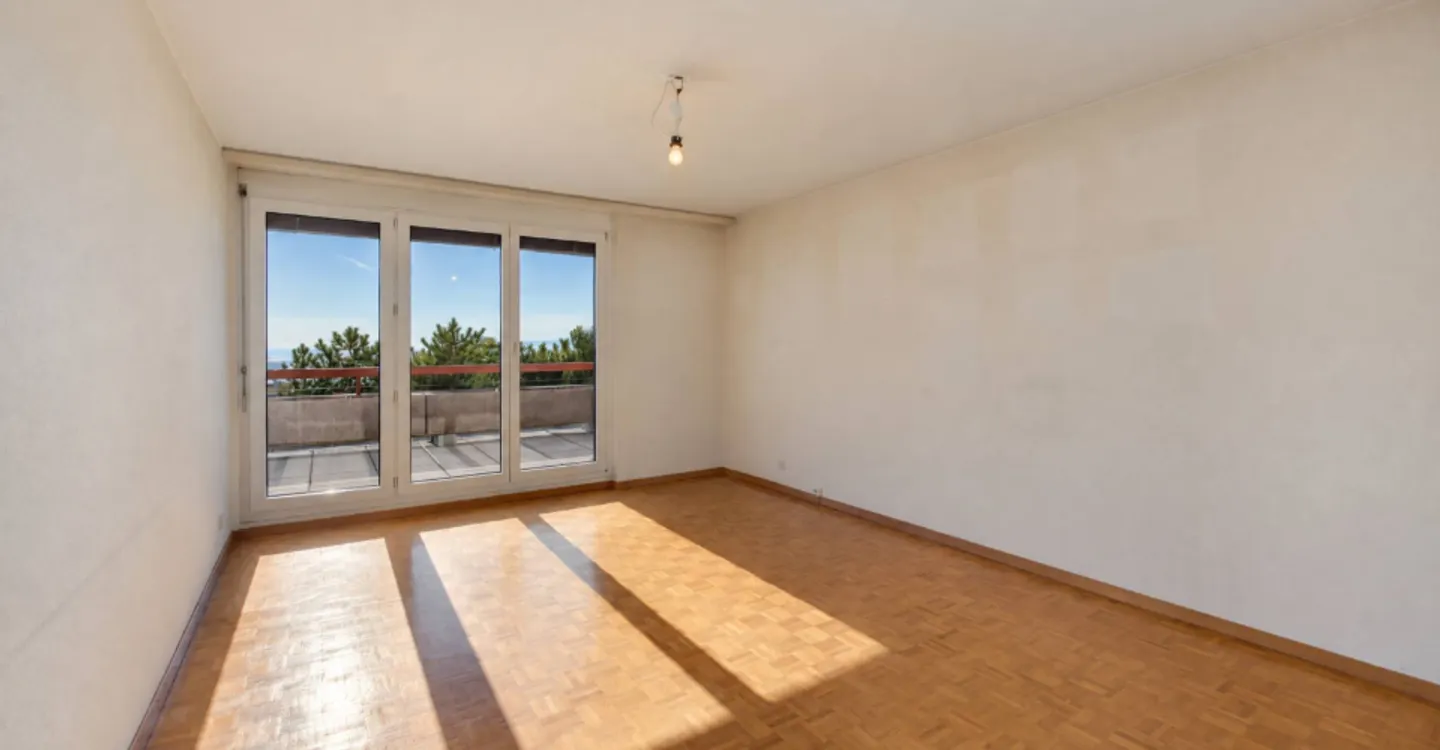 Helle Wohnung mit großer Terrasse und Panoramablick auf den See - Foto 5 von 11