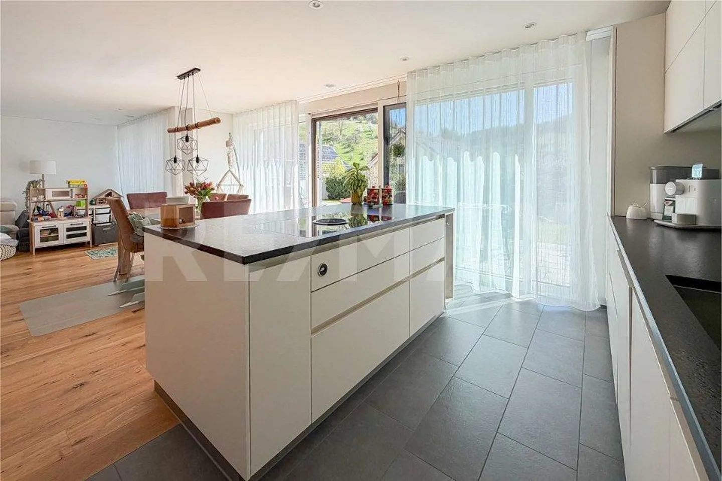 Emplacement de rêve ensoleillé avec vue Maison individuelle de 5,5 pièces à vendre à Wintersingen - Photo 5 sur 13