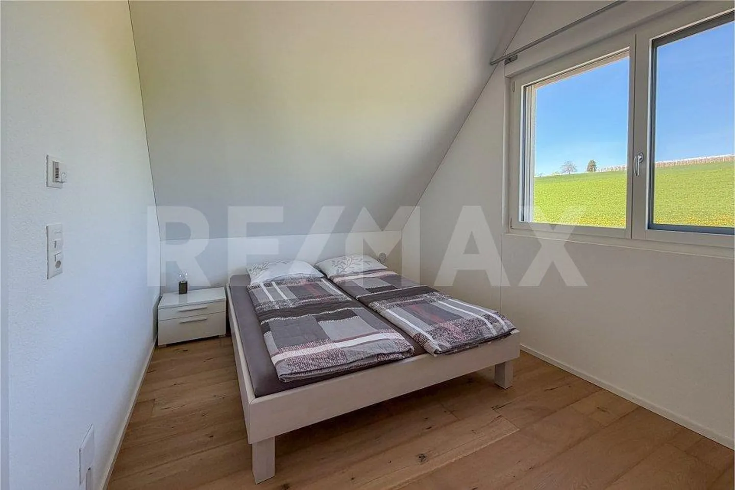 Emplacement de rêve ensoleillé avec vue Maison individuelle de 5,5 pièces à vendre à Wintersingen - Photo 13 sur 13