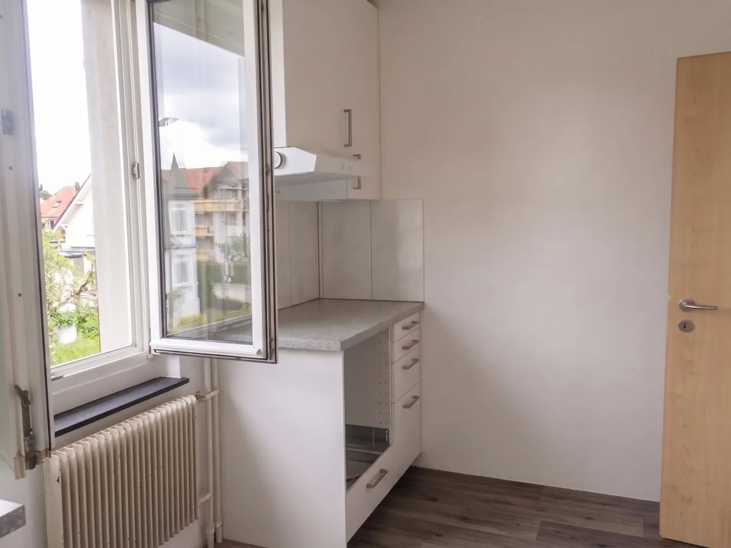 Piccolo bel edificio multifamiliare con tre appartamenti affittati - Foto 7 di 13