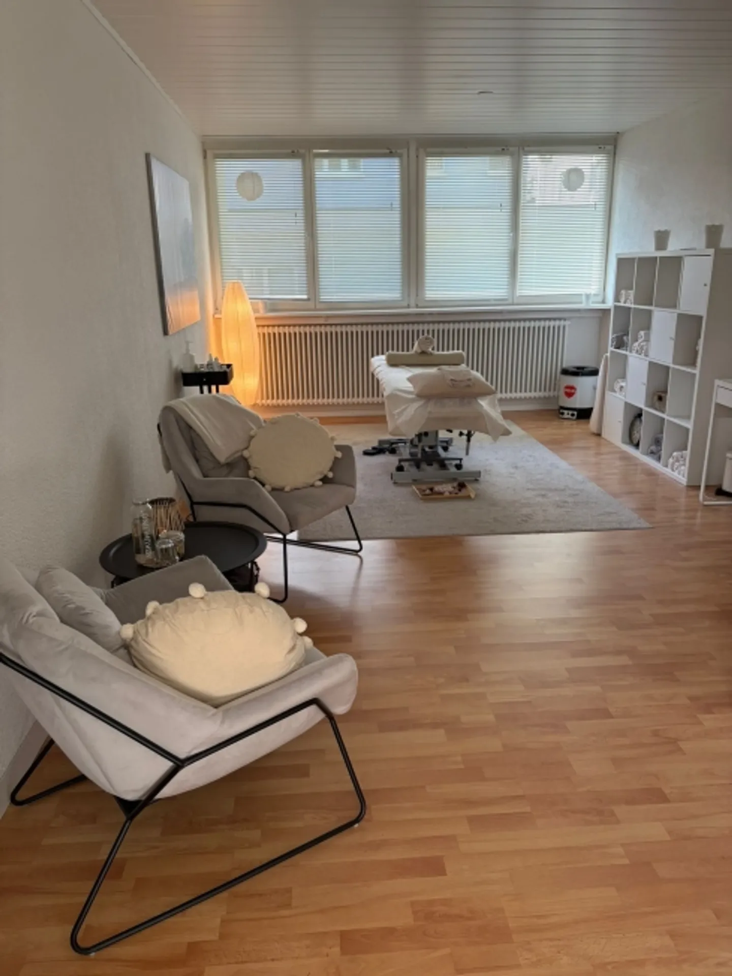 Commercial - Photo 2 of 6