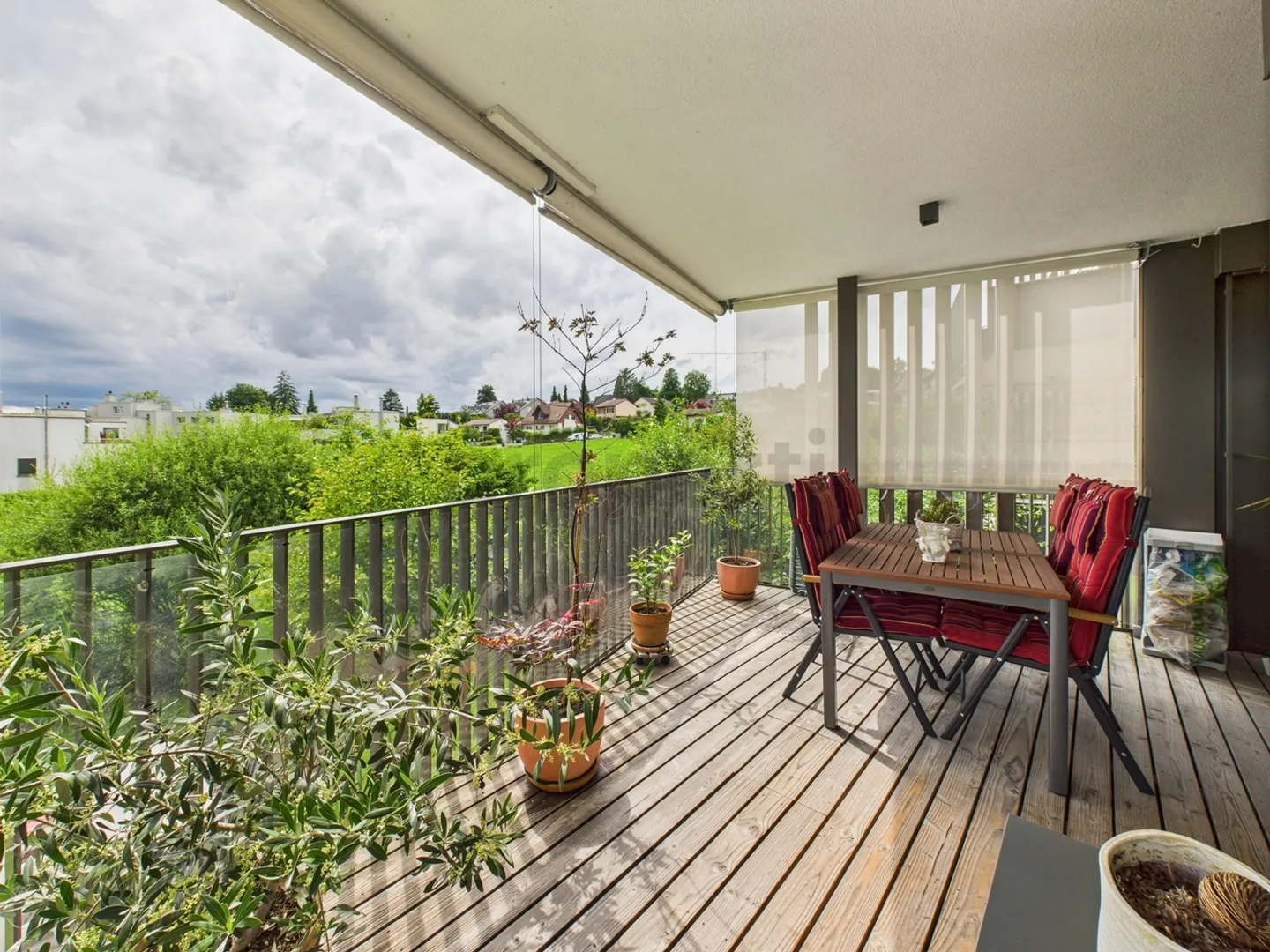 Appartamento 4.5 locali con ampia terrazza e vista mozzafiato sulle Alpi a Dietlikon - Foto 9 di 11
