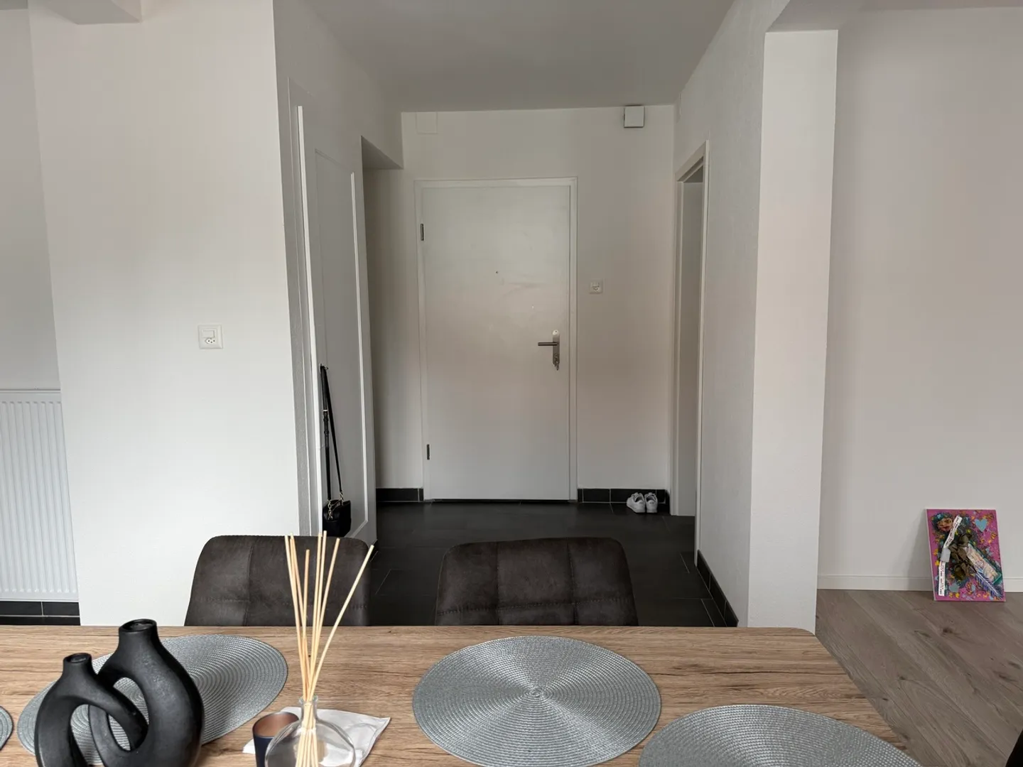 Concorde 44. Fully renovated 2.5 room apartment - Photo 5 of 8