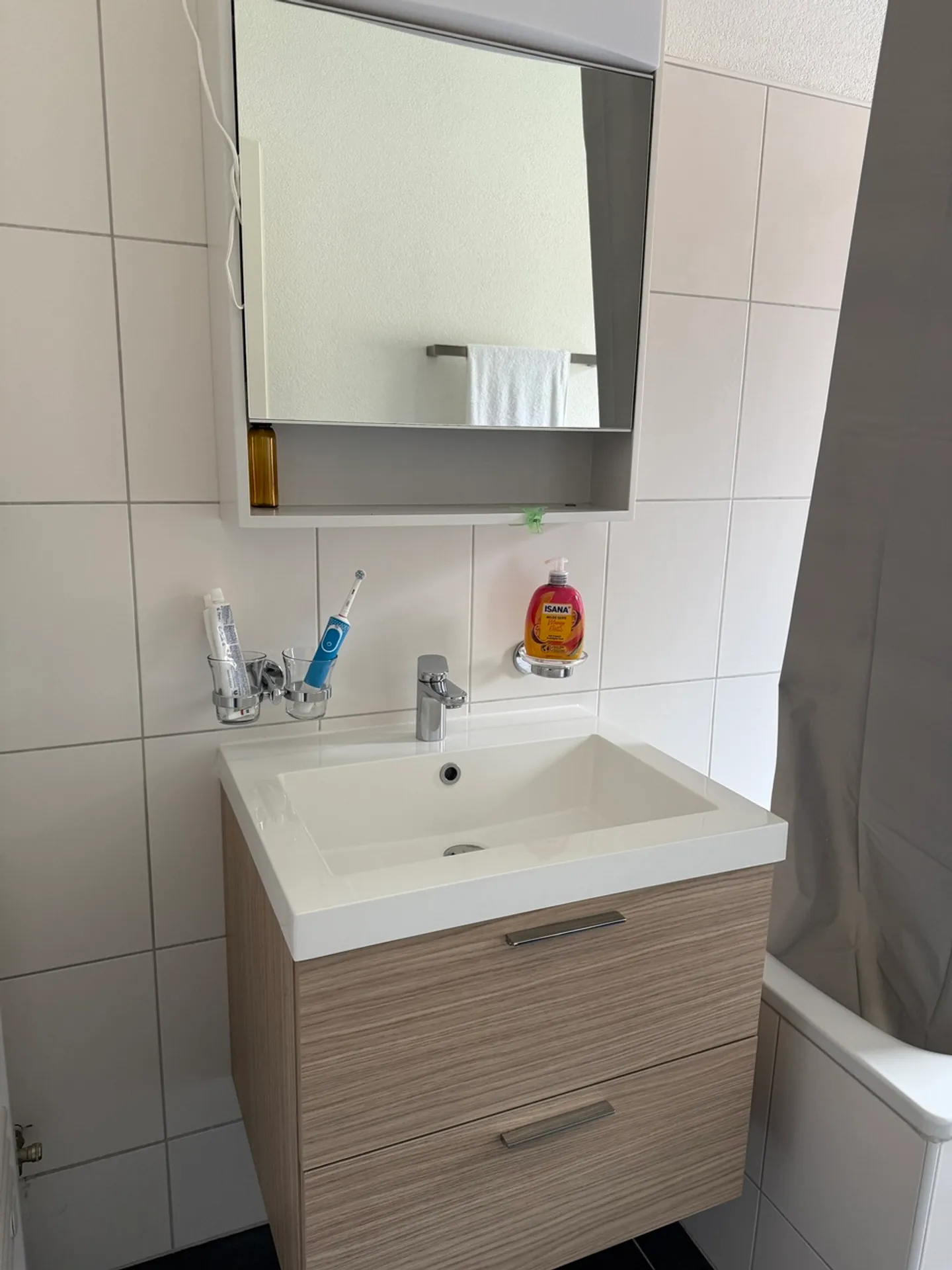 Concorde 44. Fully renovated 2.5 room apartment - Photo 7 of 8