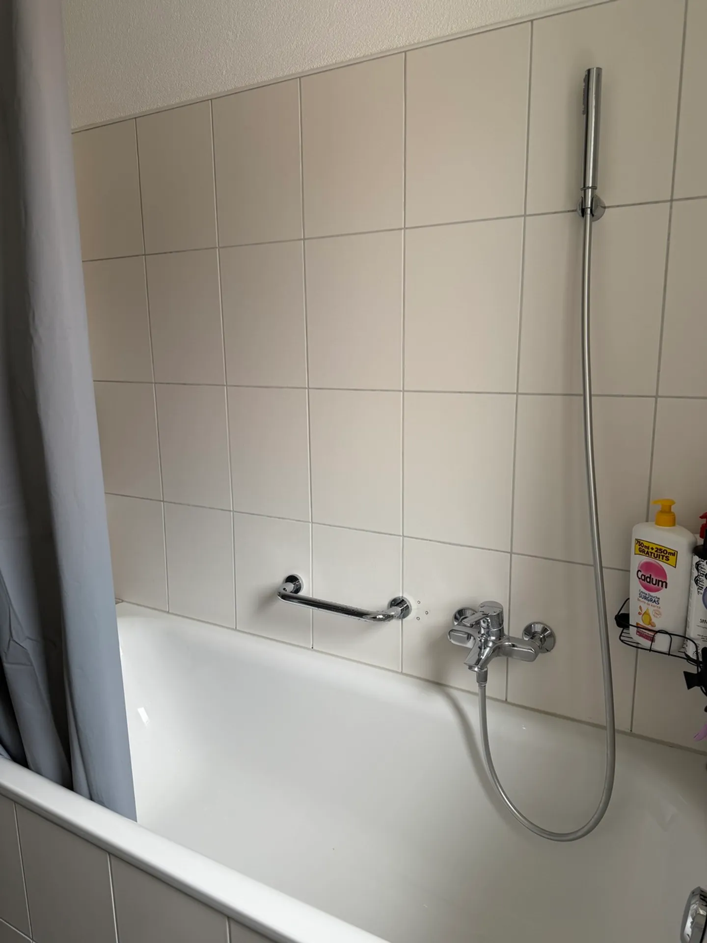 Concorde 44. Fully renovated 2.5 room apartment - Photo 8 of 8