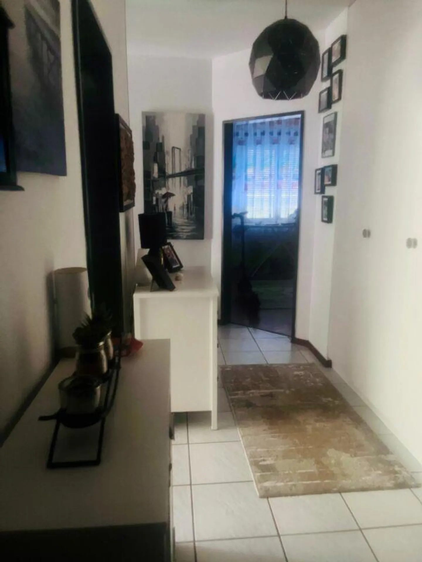 Geräumige Wohnung mit Balkon - Foto 5 von 10