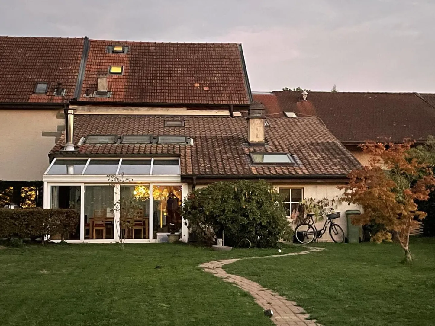 Casa nel cuore del cantone di Ginevra, Svizzera - Foto 2 di 11