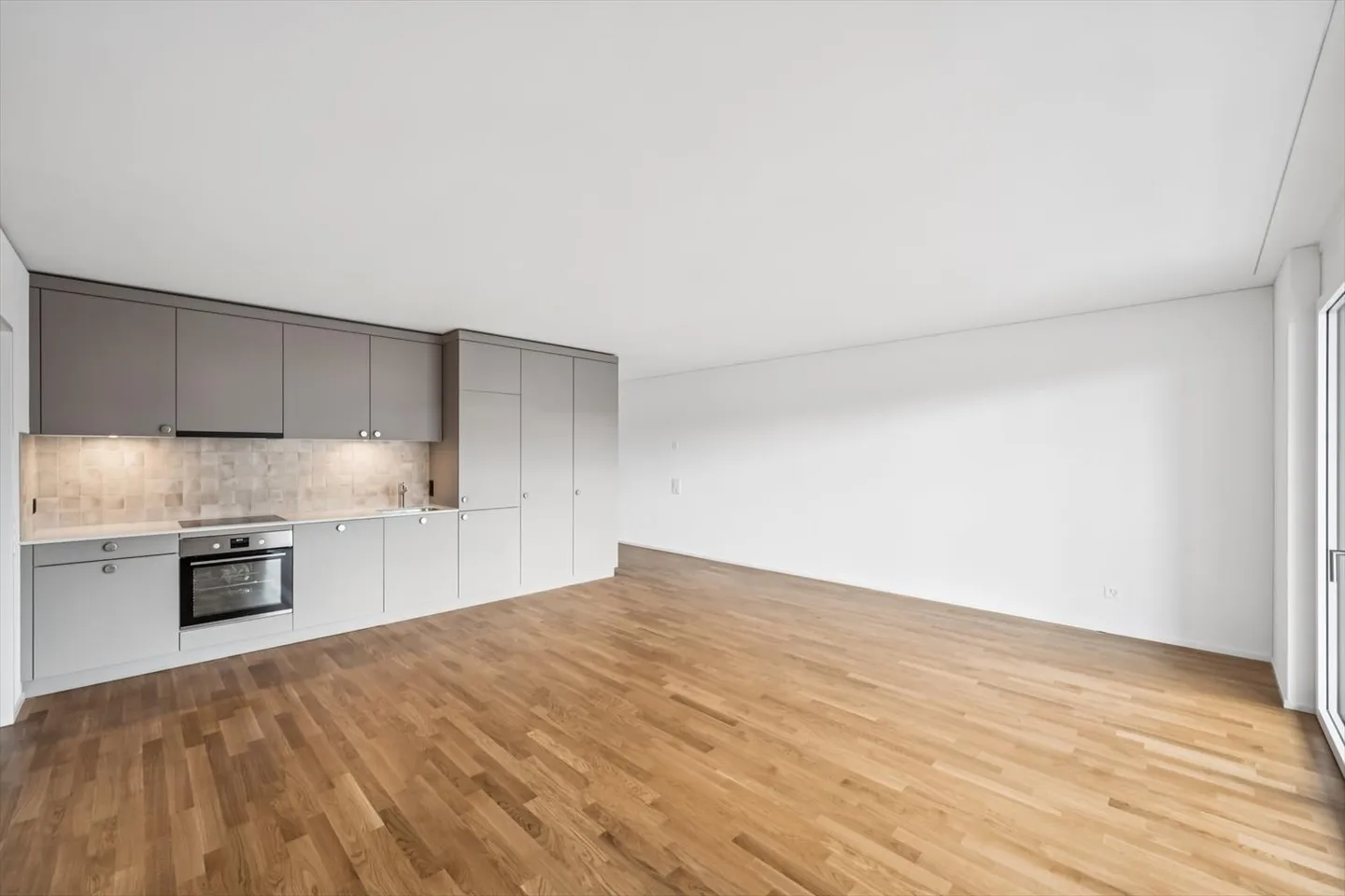 Apartment for rent - Photo 2 of 12