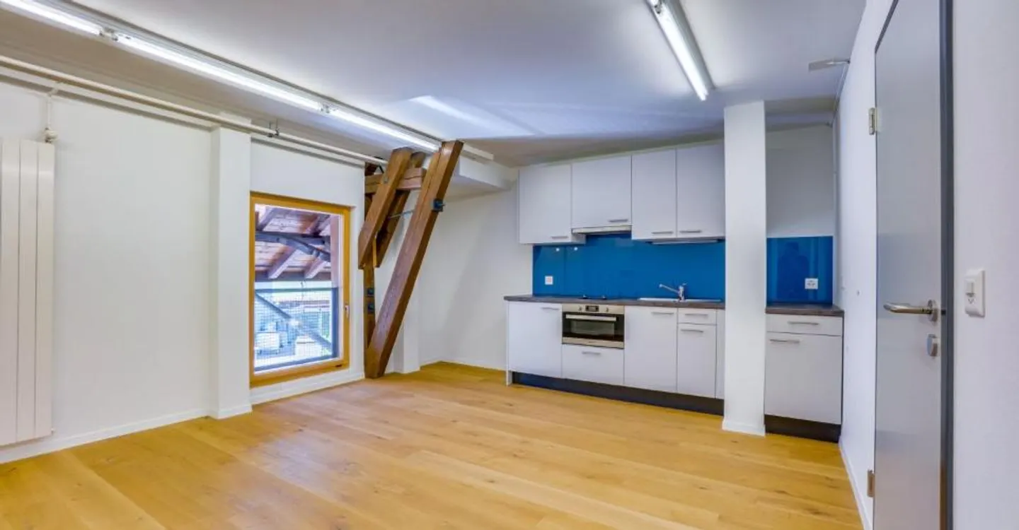 Immeuble résidentiel et commercial entièrement loué à Zollikofen - Photo 1 sur 5