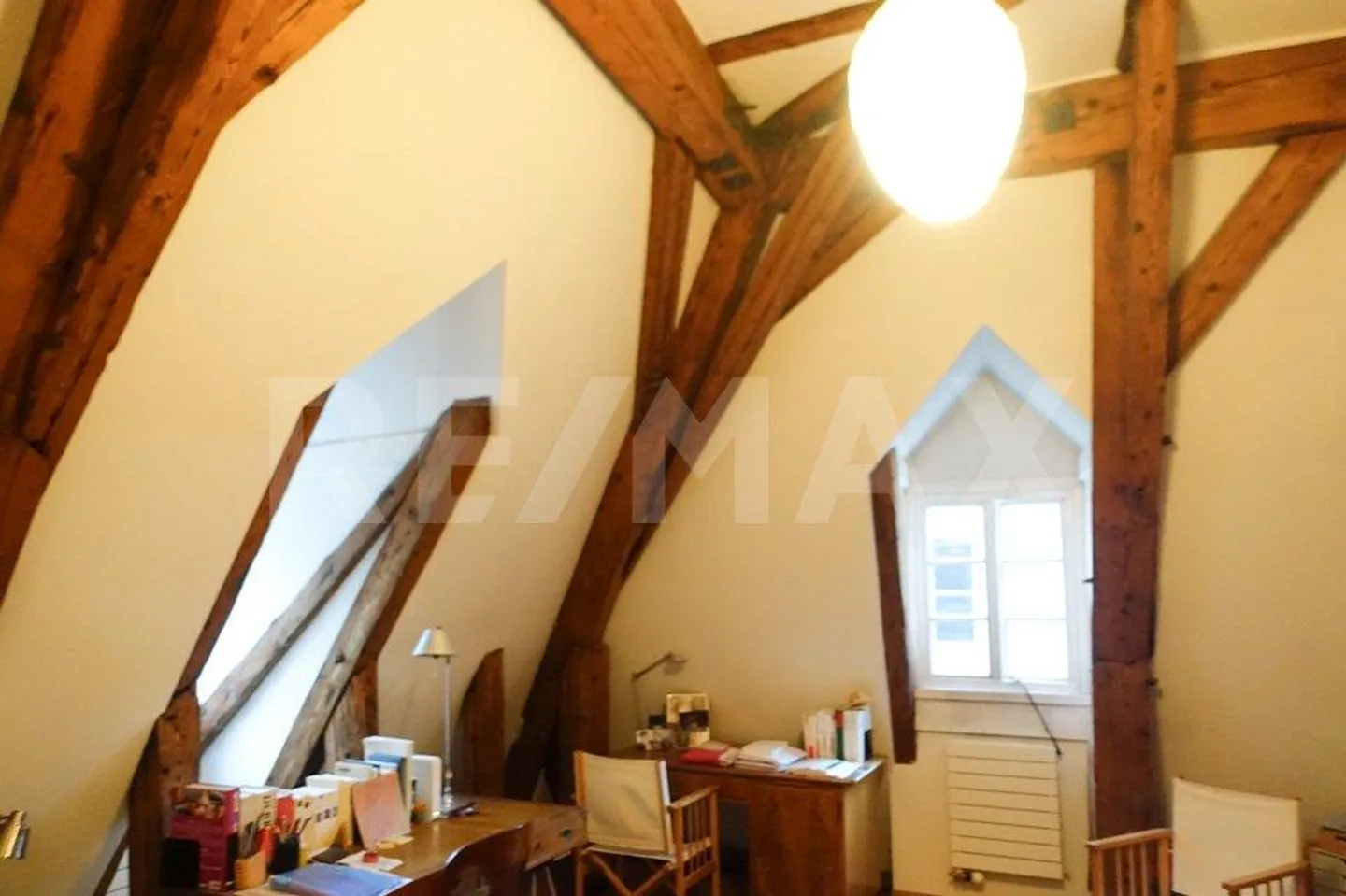 Penthouse historique dans un emplacement privilégié – Opportunité d'investissement attrayante - Photo 8 sur 11