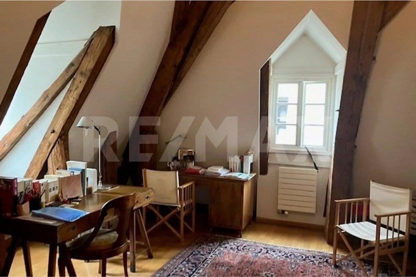 Penthouse historique dans un emplacement privilégié – Opportunité d'investissement attrayante - Photo 9 sur 11