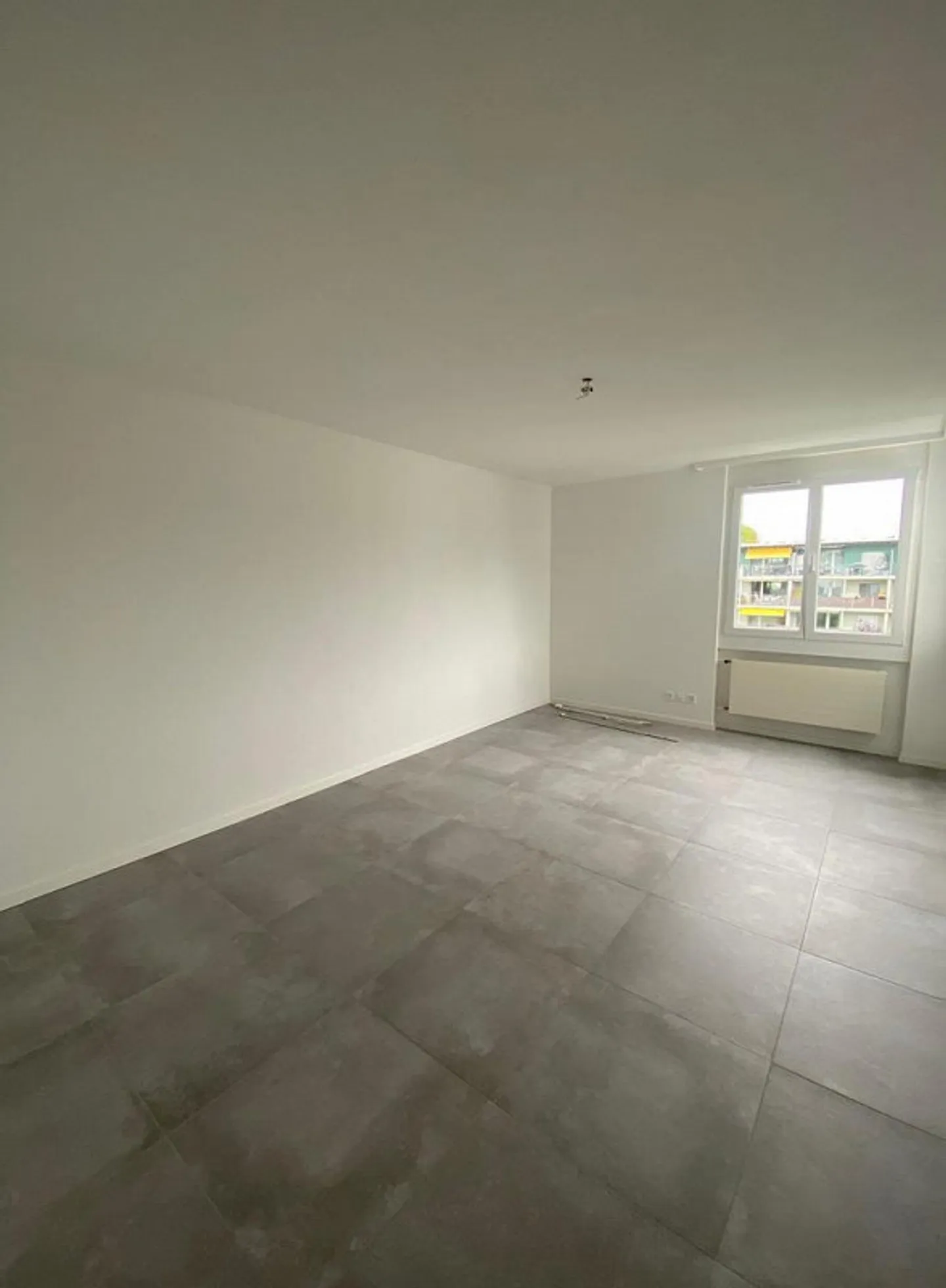 Studio ristrutturato al 1° piano - Foto 1 di 4